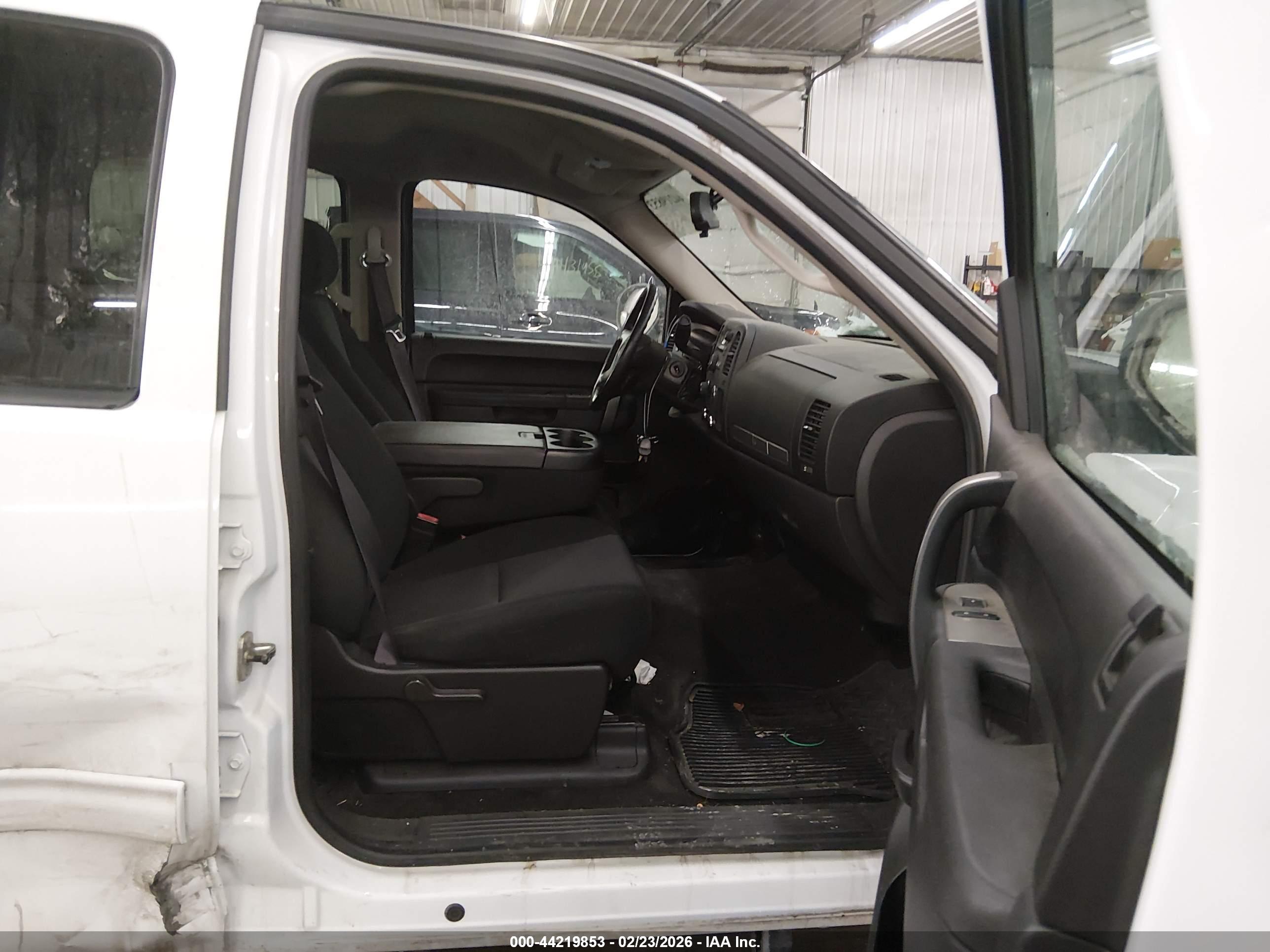 GMC SIERRA image 5