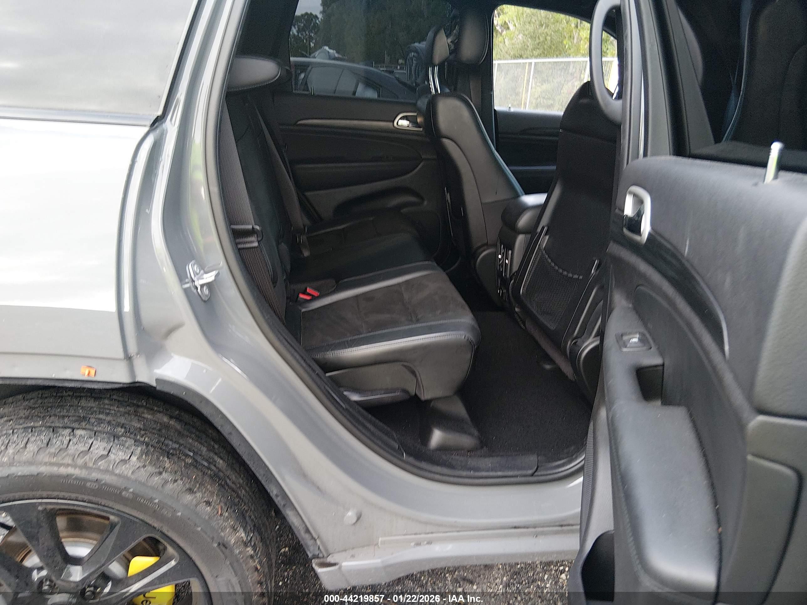 JEEP GRAND image 8