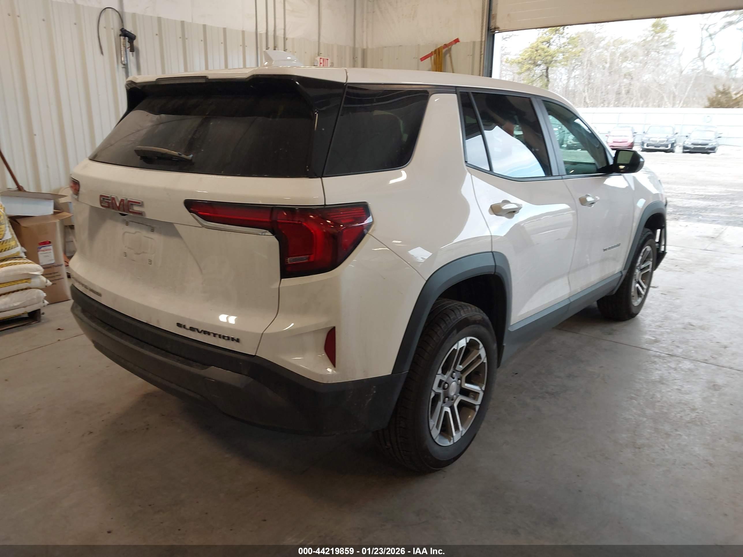 GMC TERRAIN image 4