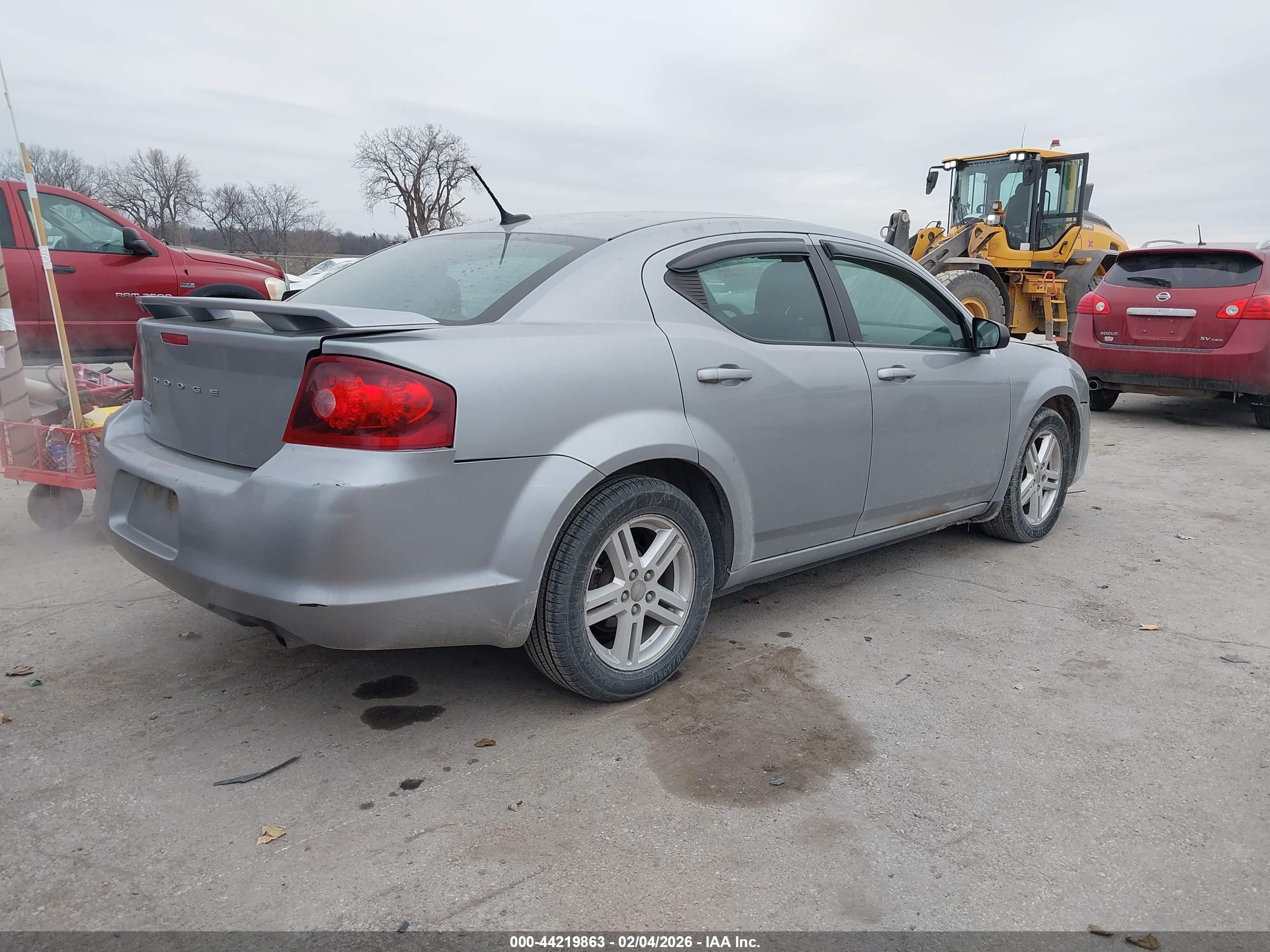 DODGE AVENGER image 4