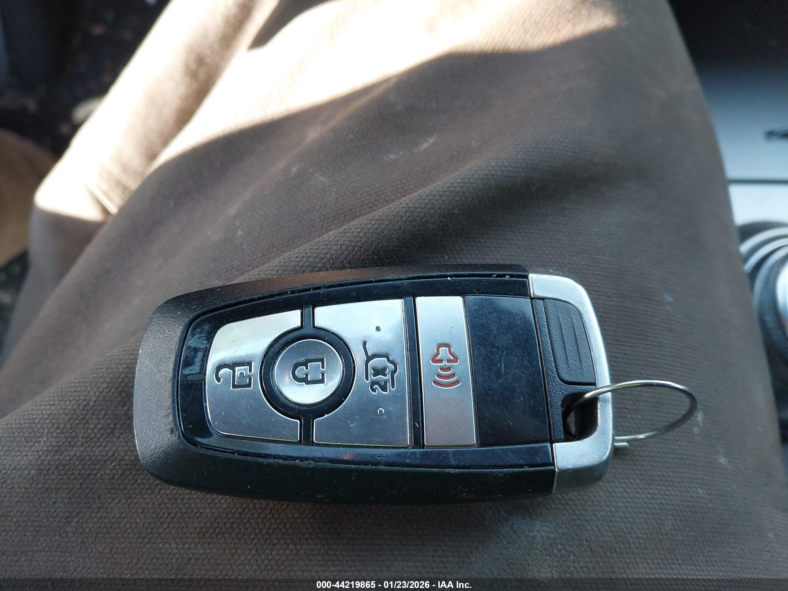 FORD EXPLORER image 11