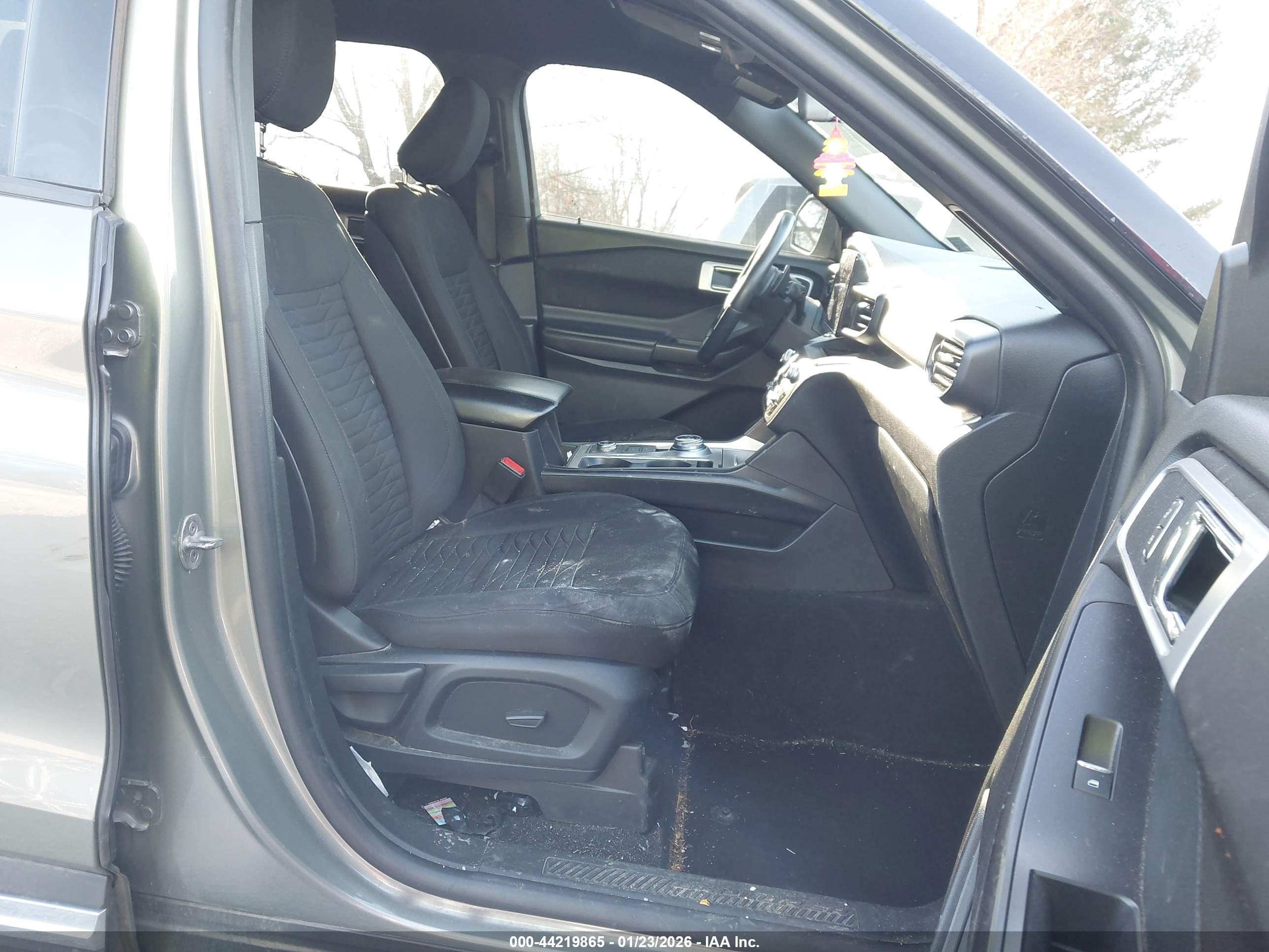 FORD EXPLORER image 5