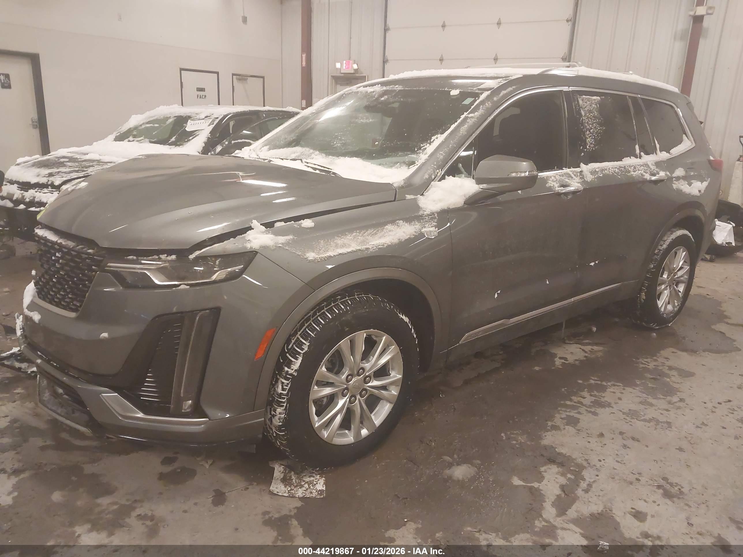 CADILLAC XT6 image 2