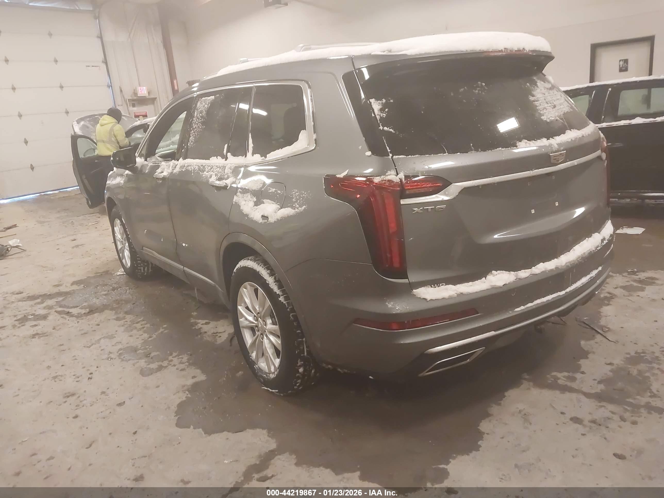 CADILLAC XT6 image 3