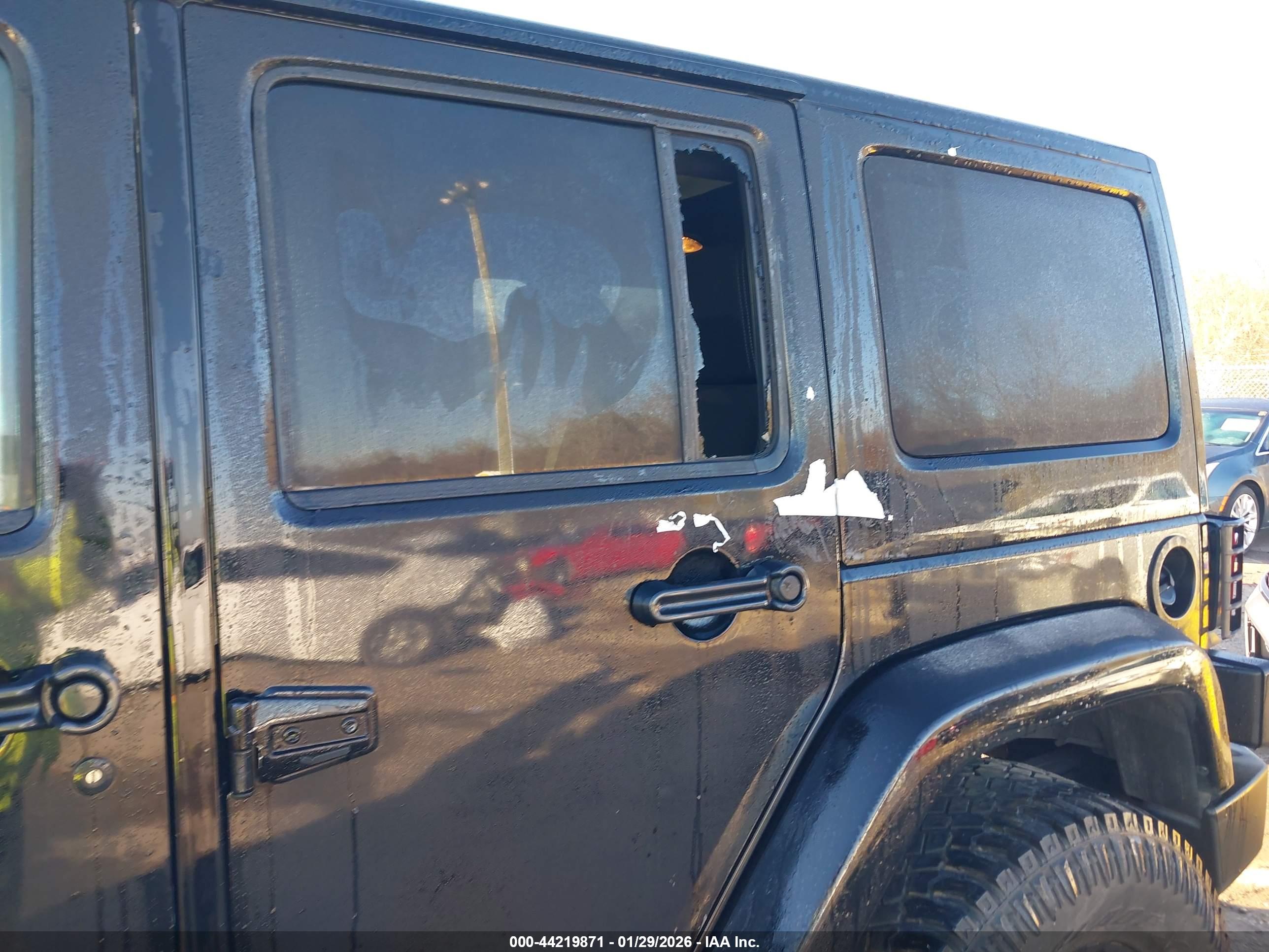 JEEP WRANGLER image 6