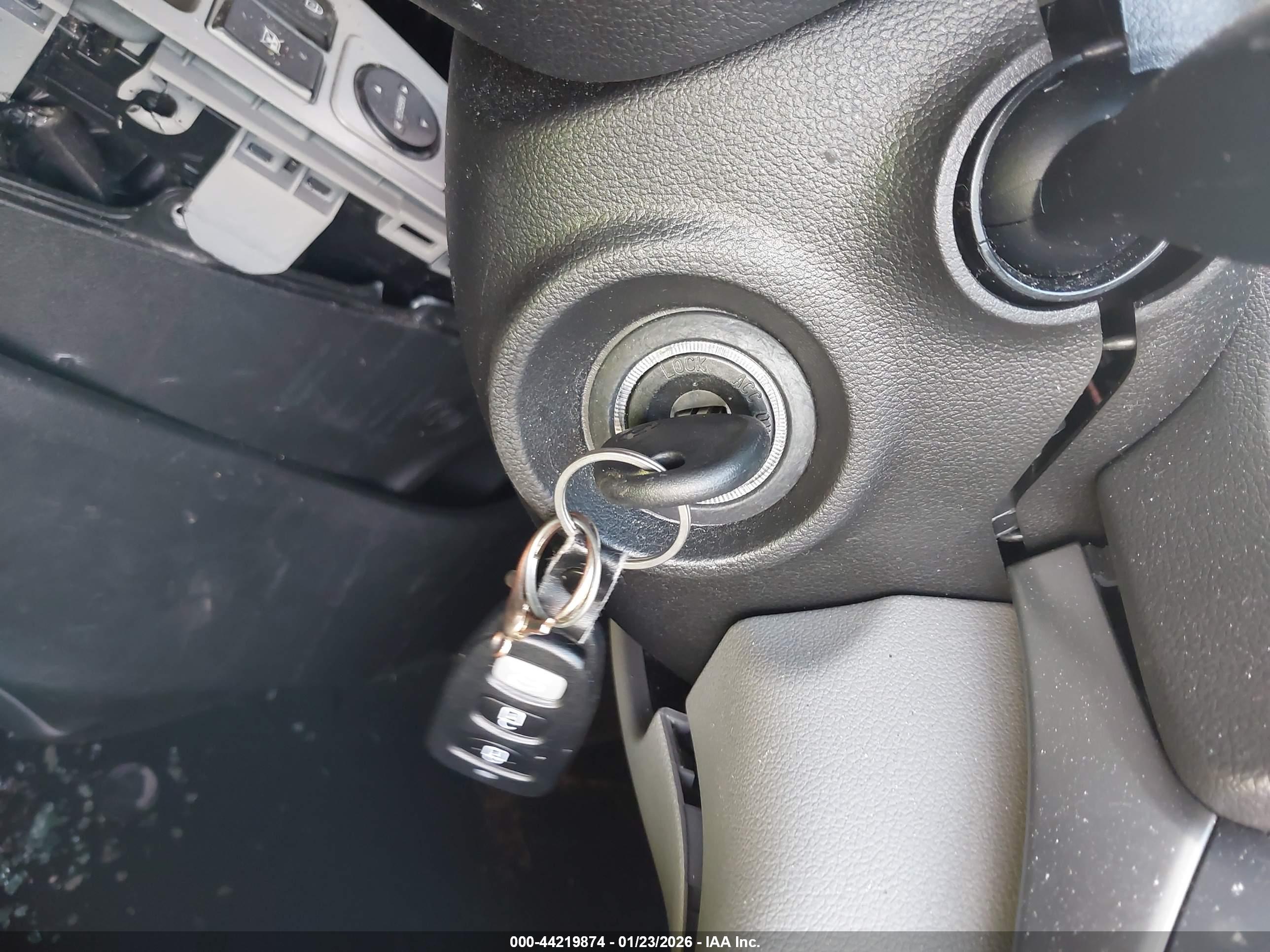 HYUNDAI ELANTRA image 11