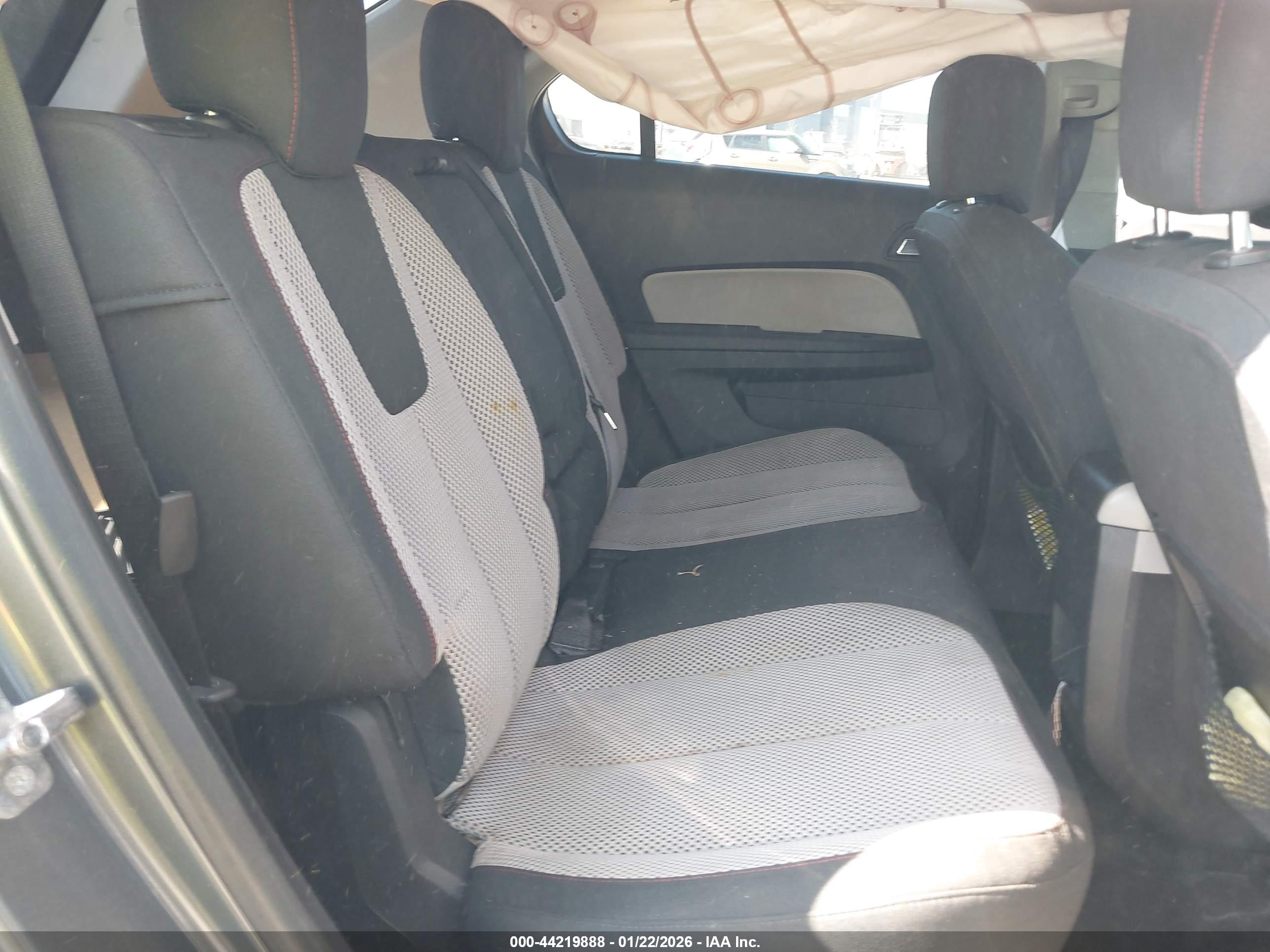 CHEVROLET EQUINOX image 8