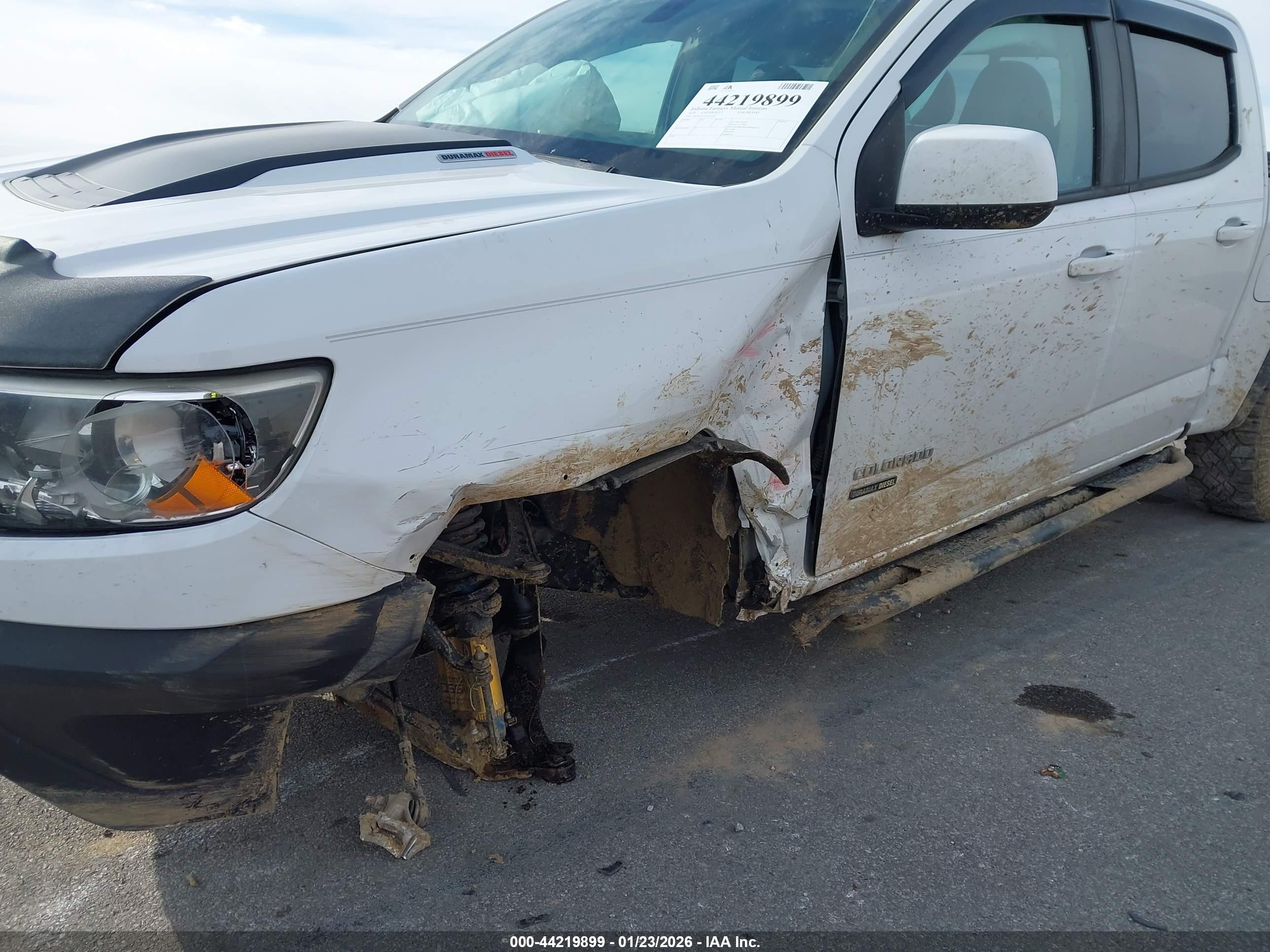 CHEVROLET COLORADO image 6