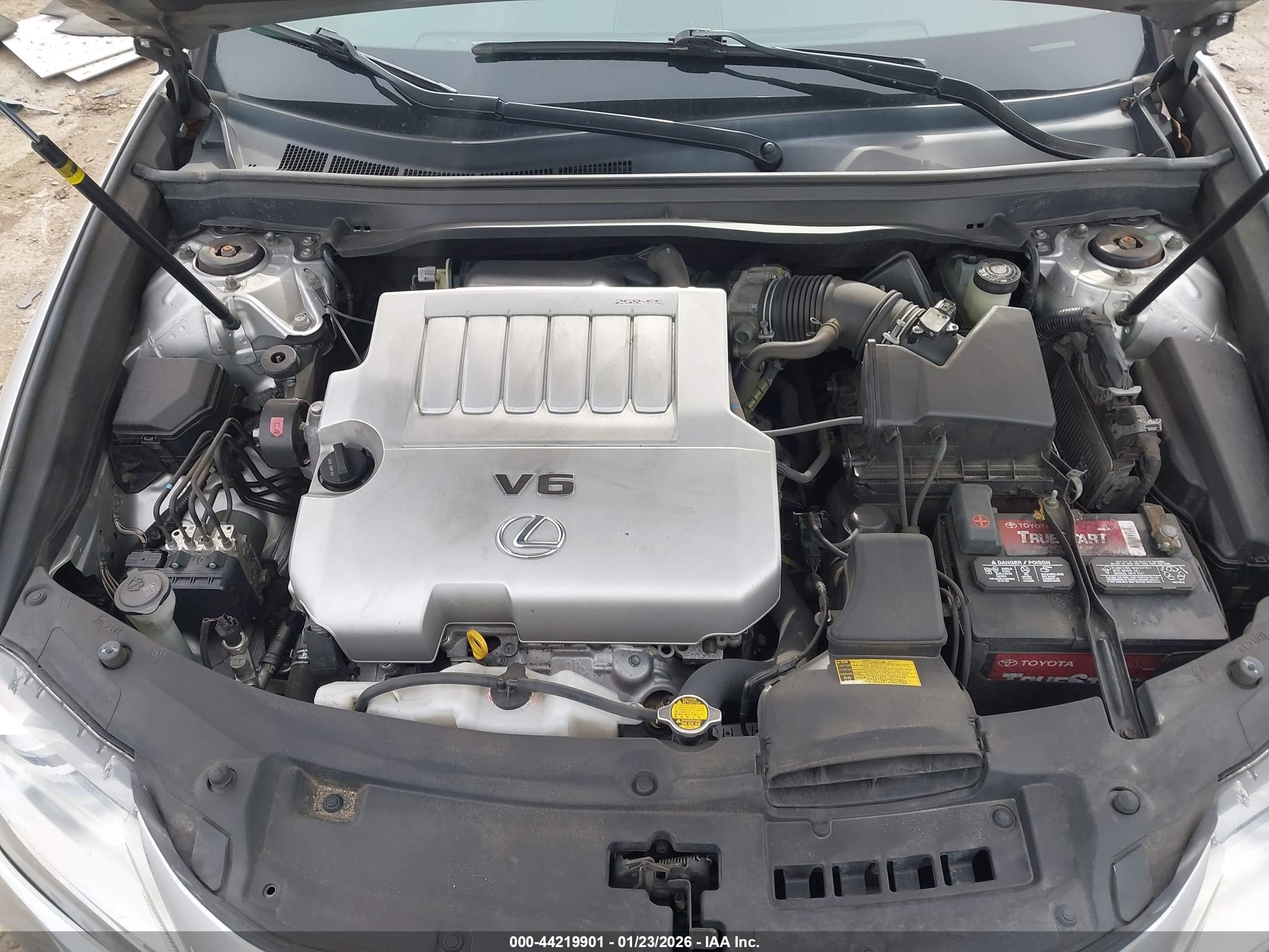 LEXUS ES image 10