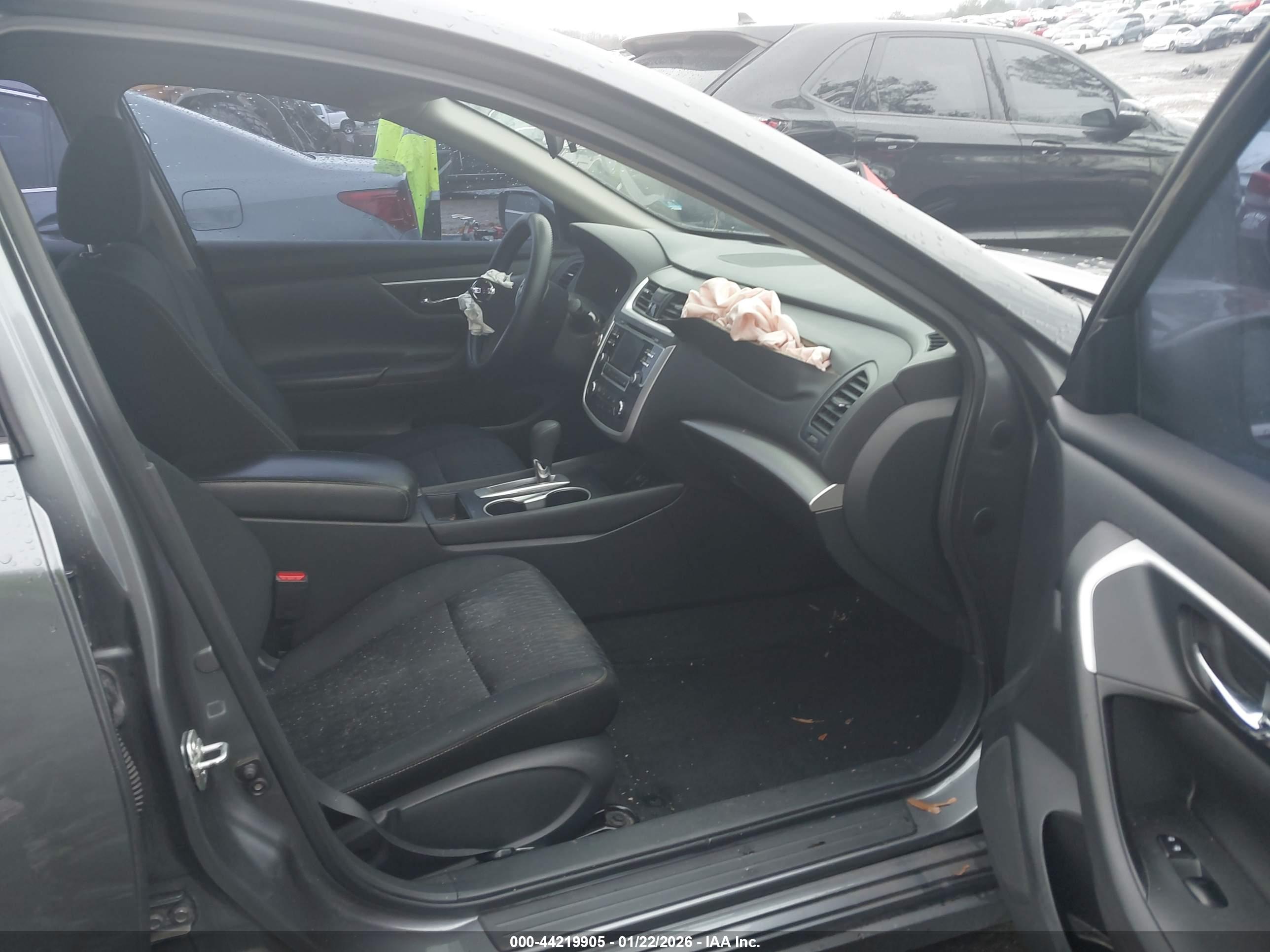 NISSAN ALTIMA image 5