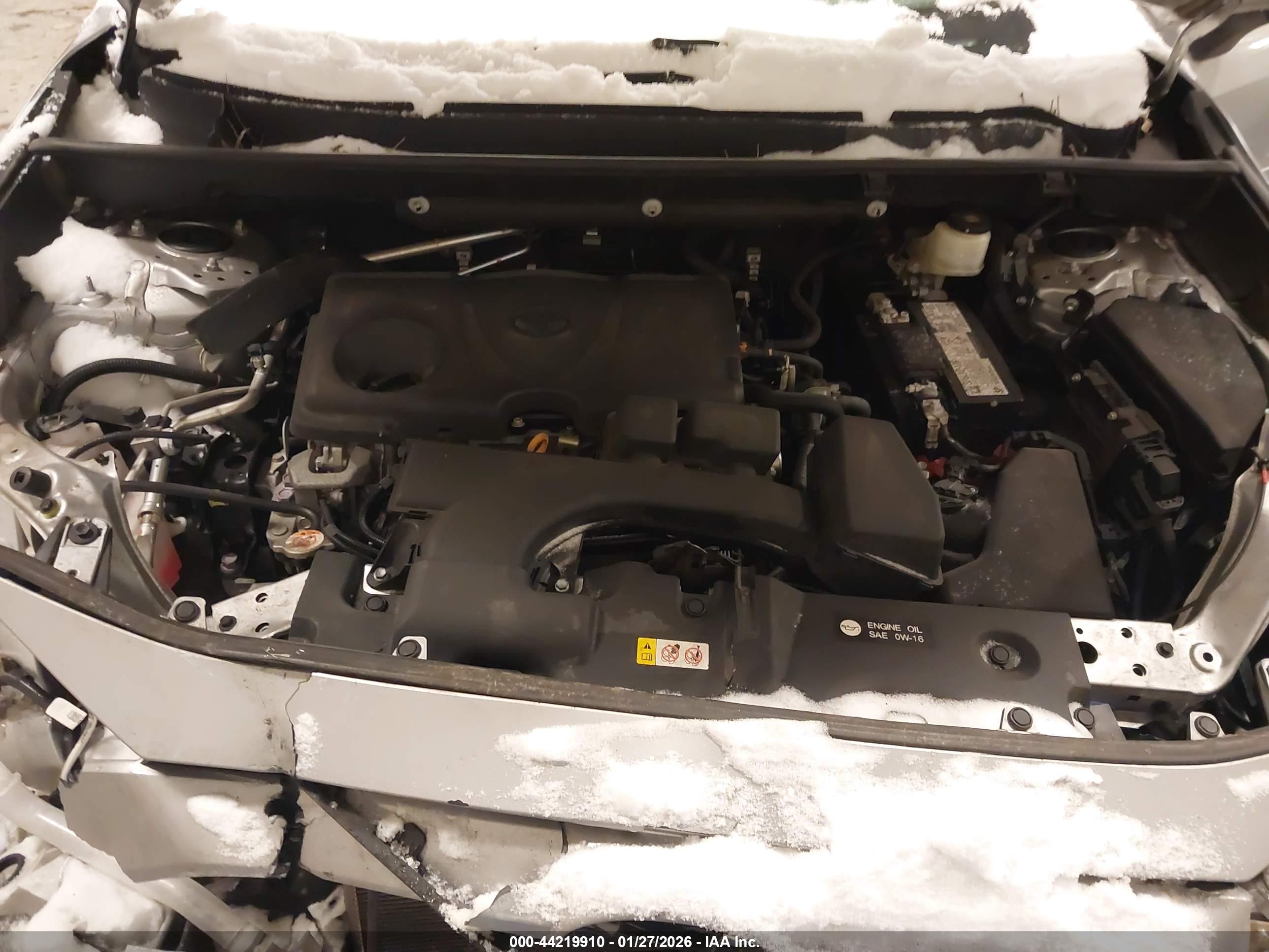 TOYOTA RAV4 image 10