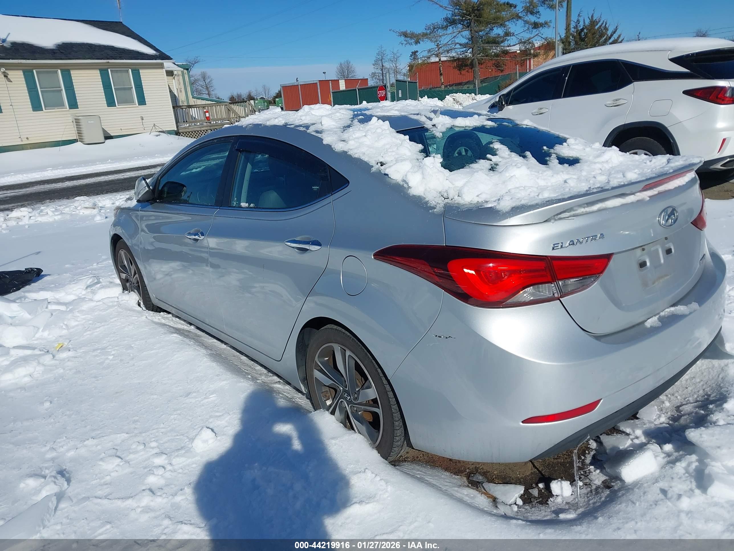HYUNDAI ELANTRA image 3