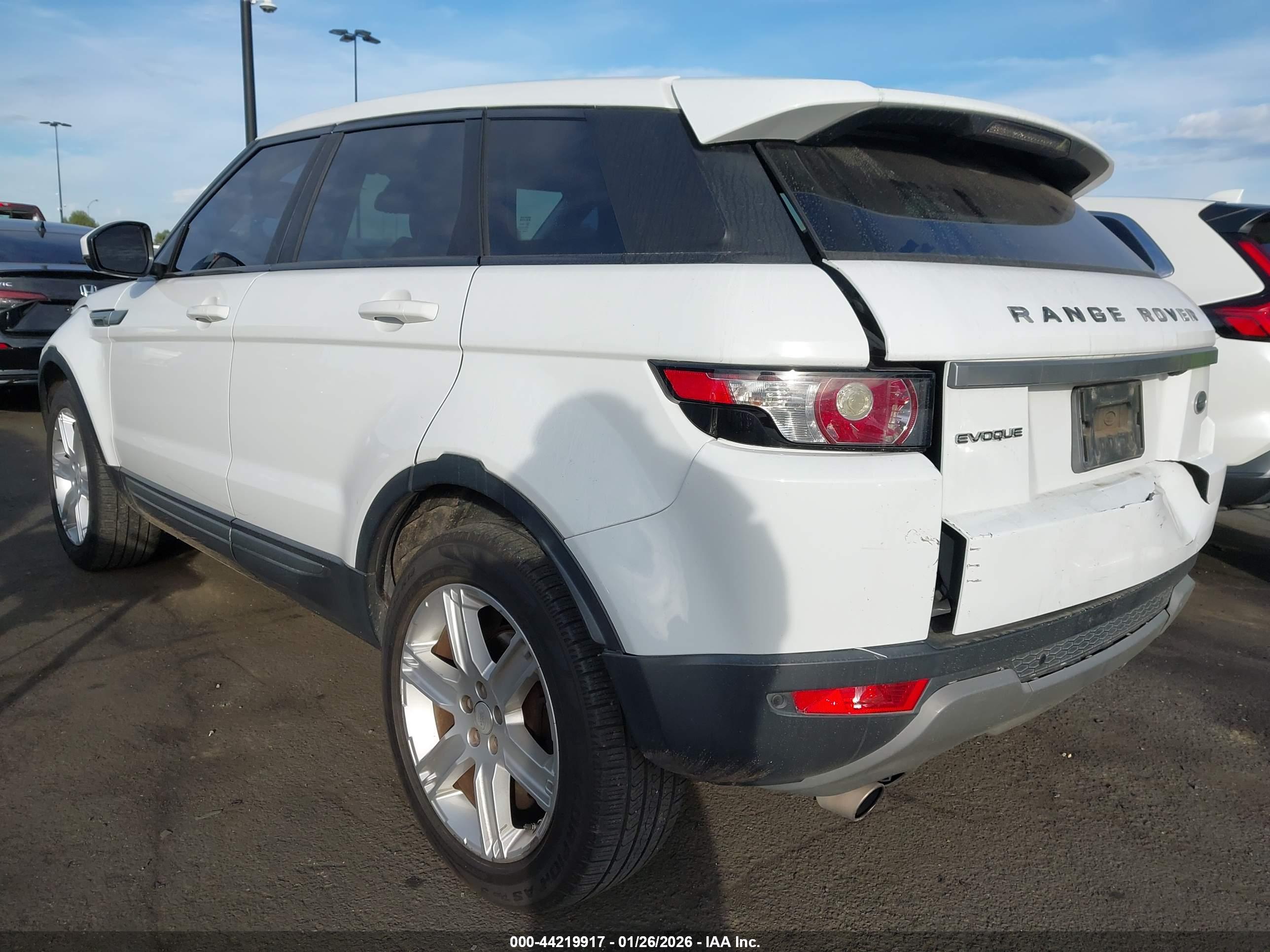 LAND ROVER image 3