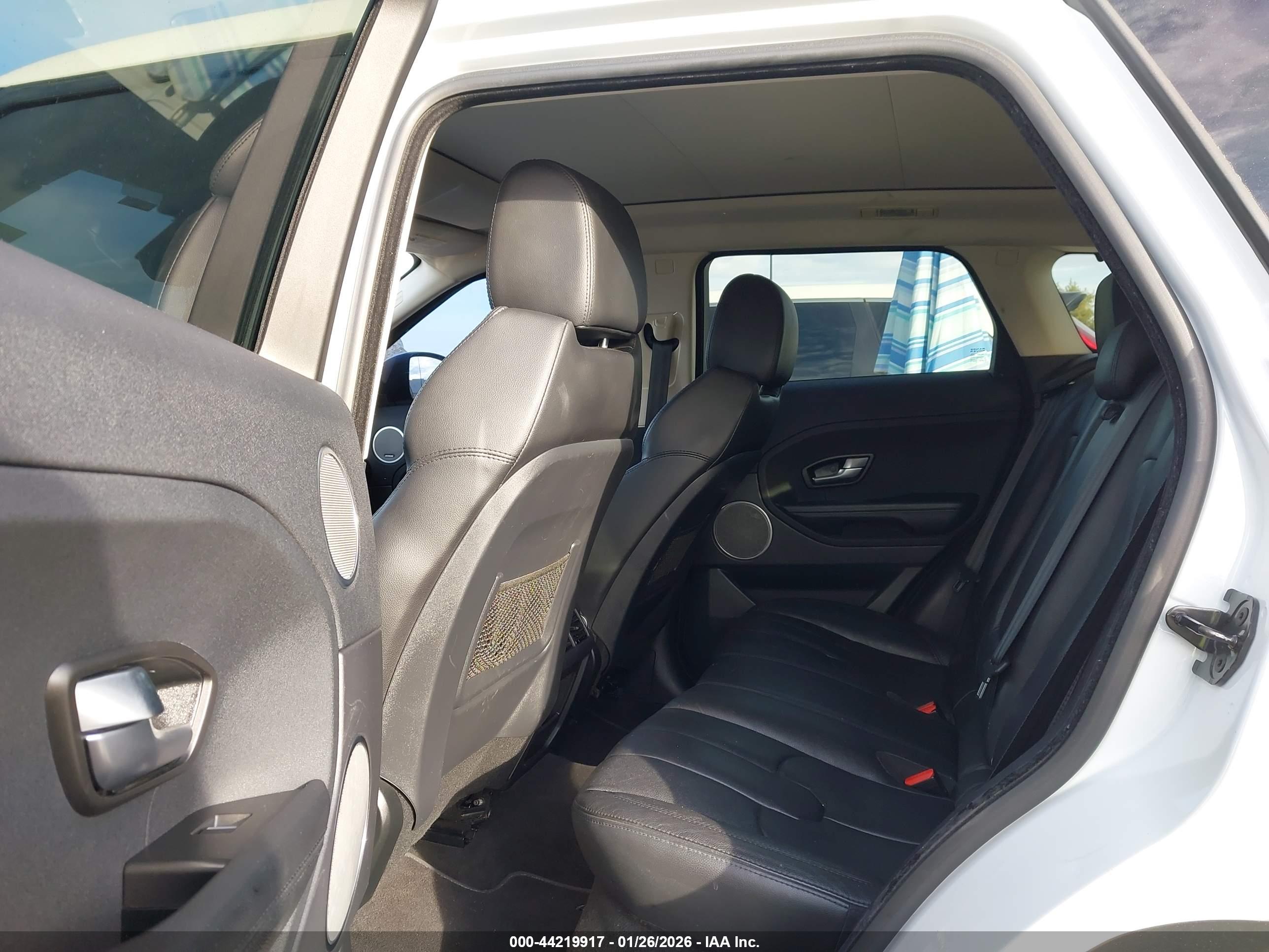 LAND ROVER image 8
