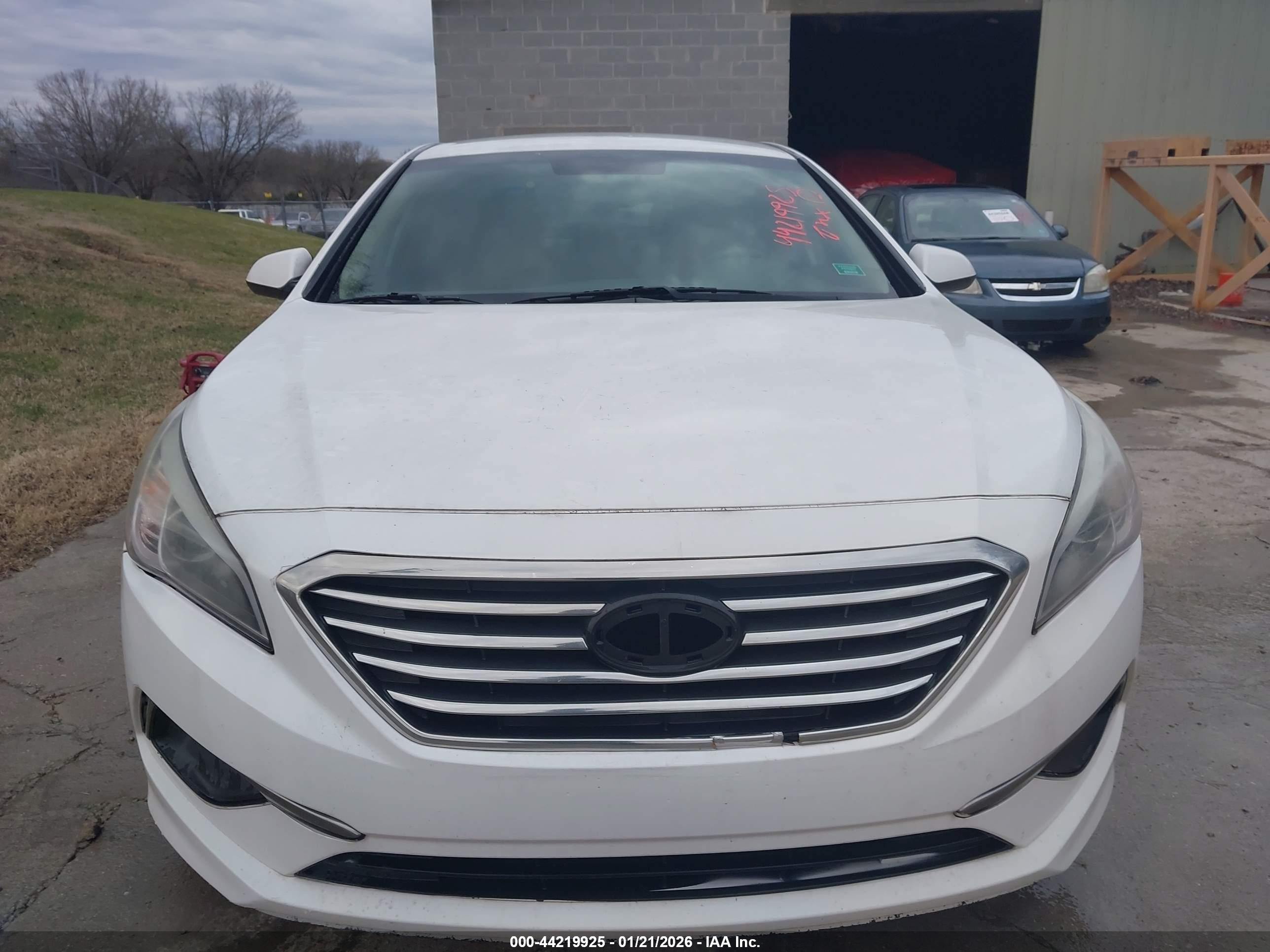 HYUNDAI SONATA image 6