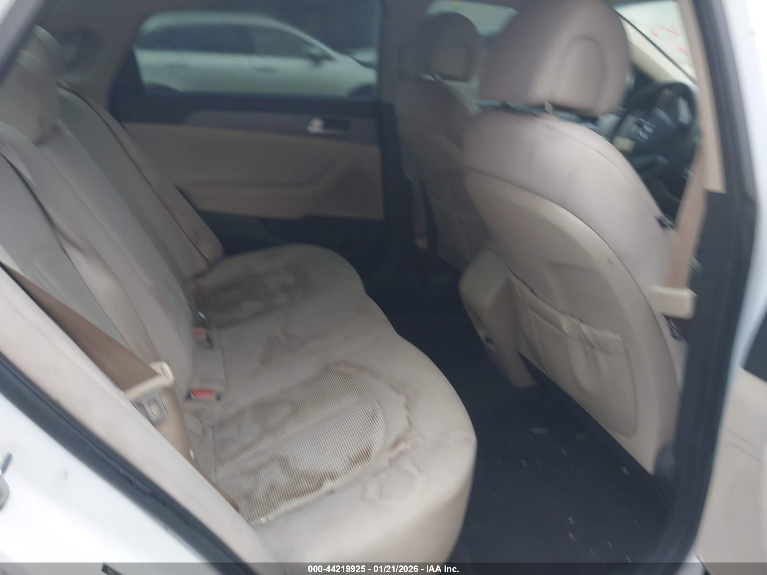 HYUNDAI SONATA image 8
