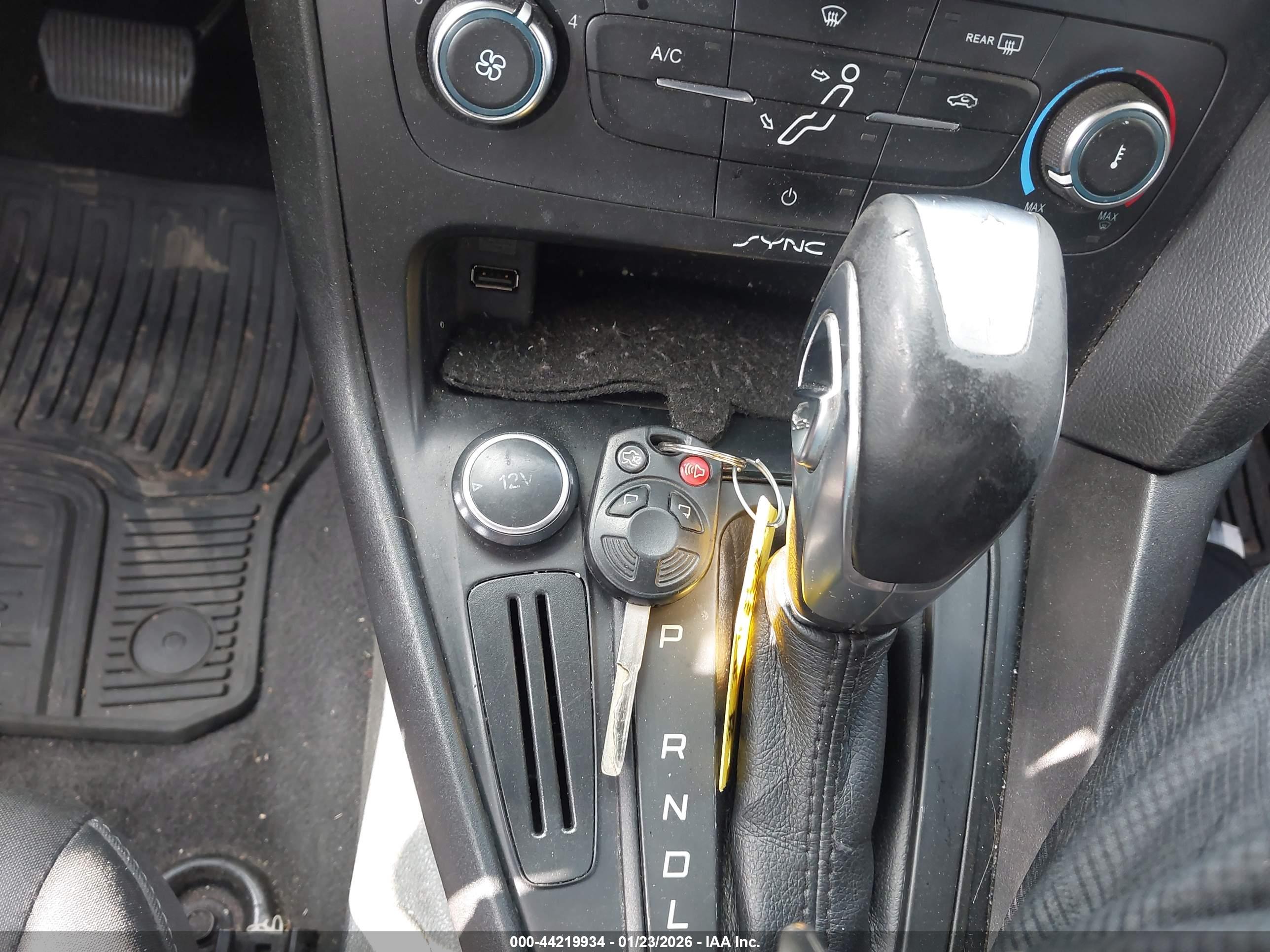 FORD FOCUS image 11