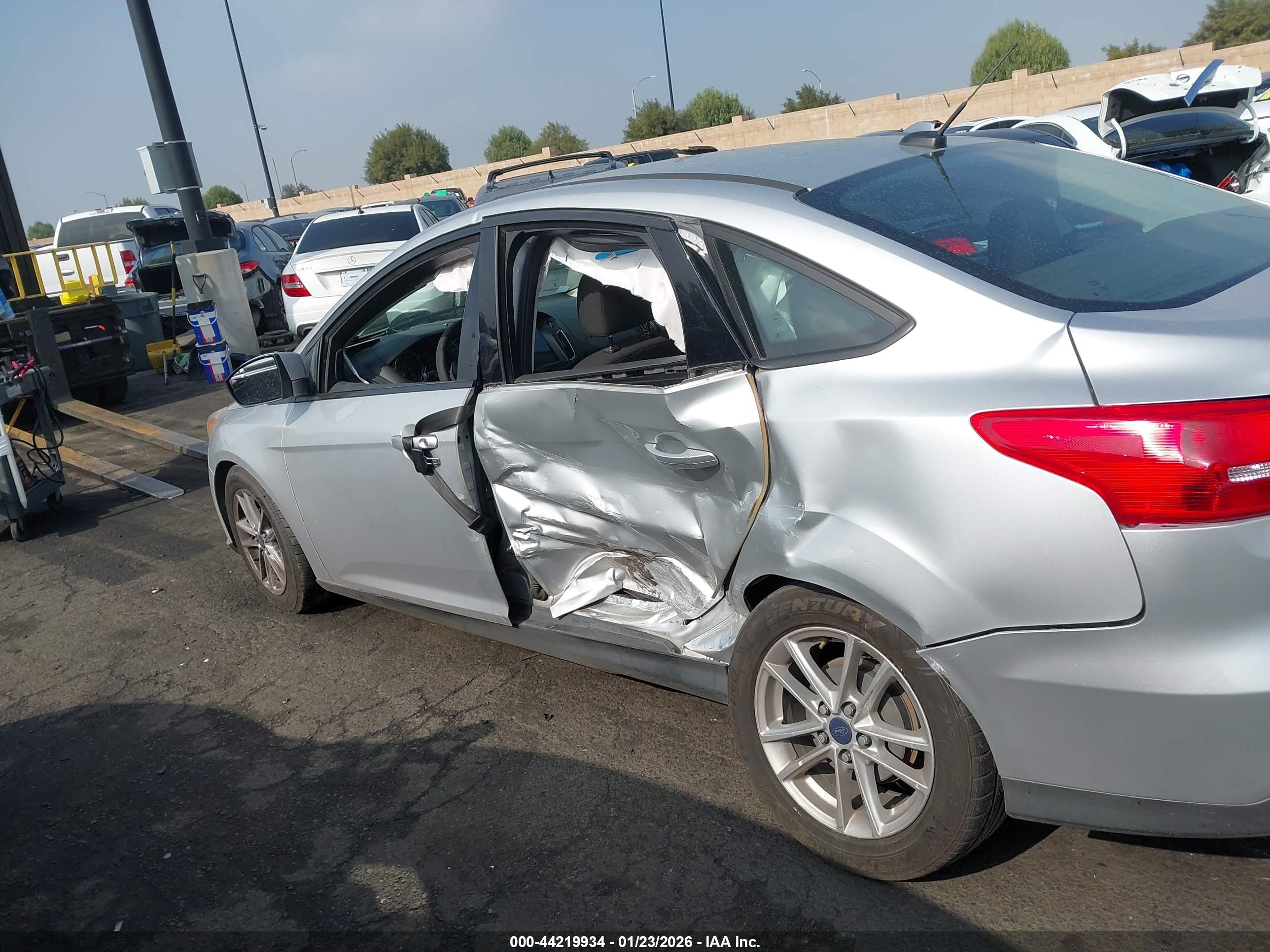 FORD FOCUS image 6