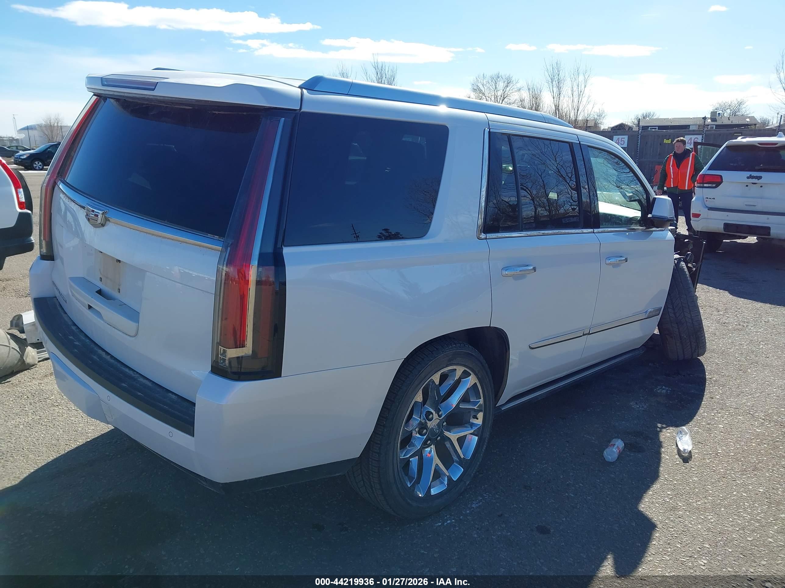 CADILLAC ESCALADE image 4