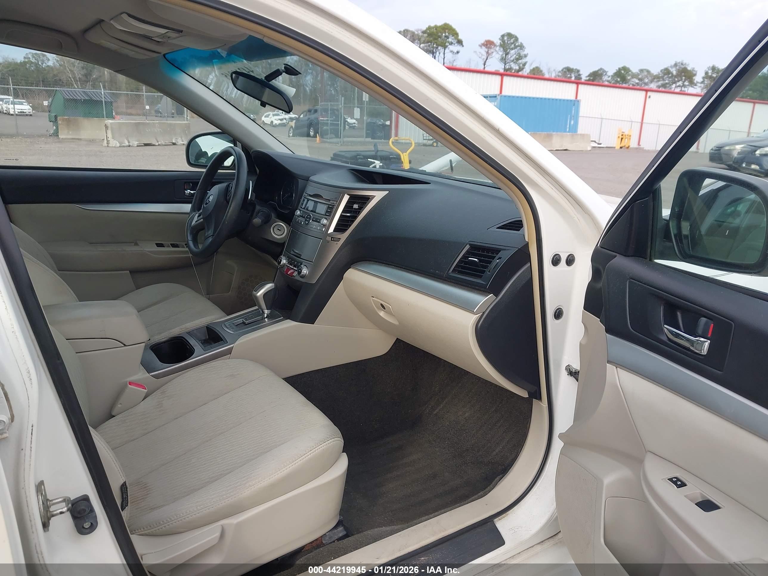 SUBARU LEGACY image 5