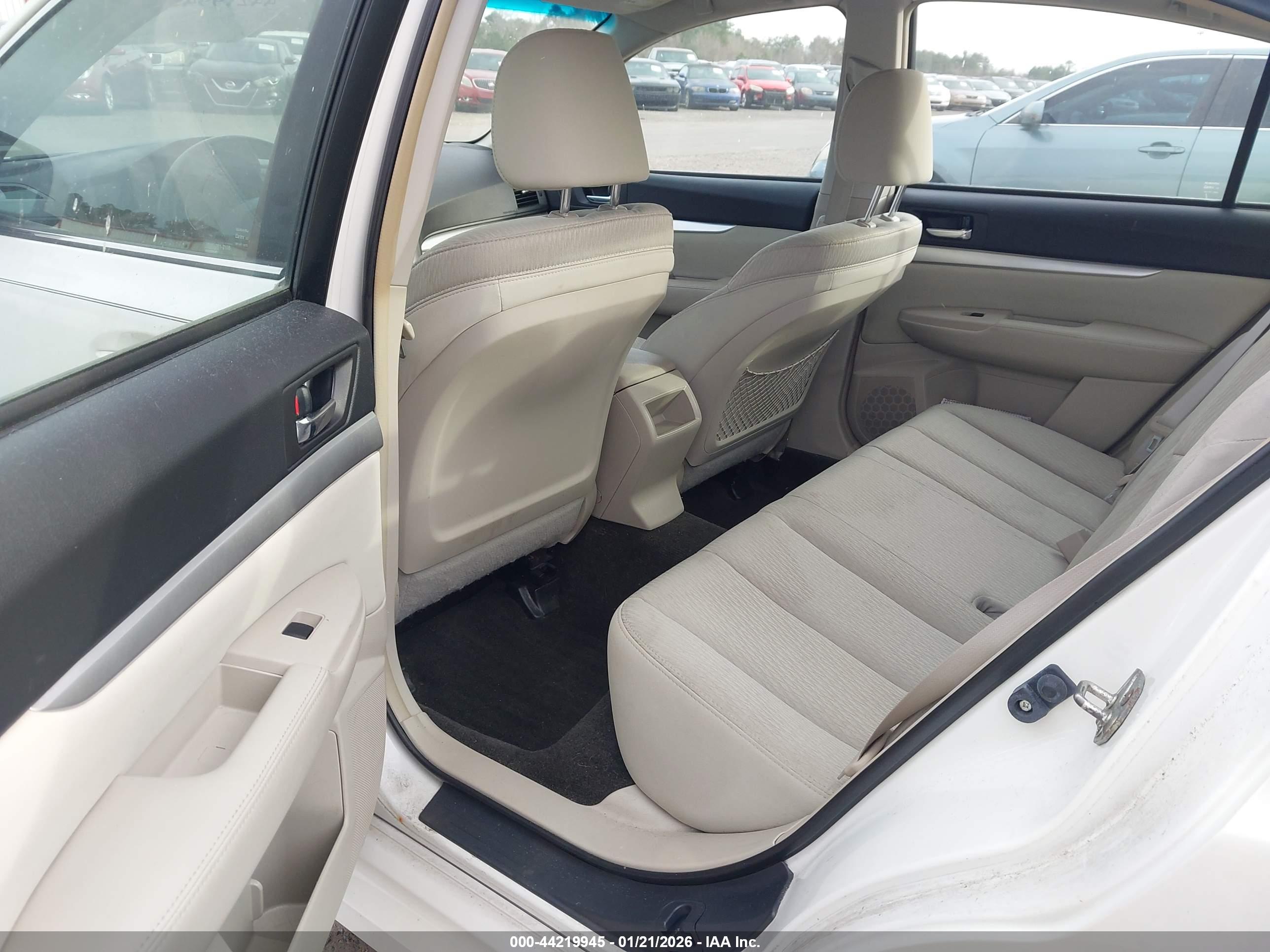 SUBARU LEGACY image 8