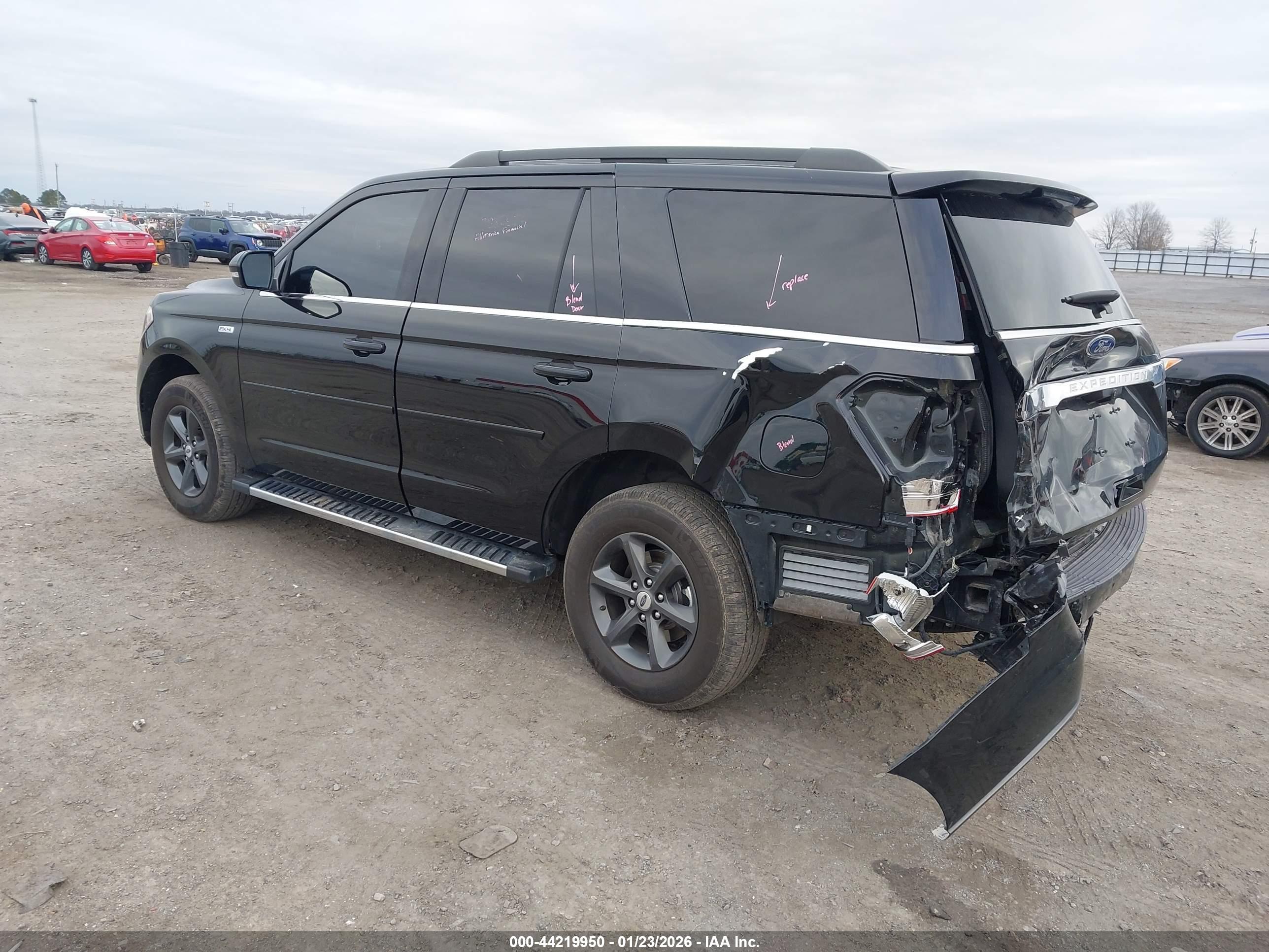 FORD EXPEDITION image 3