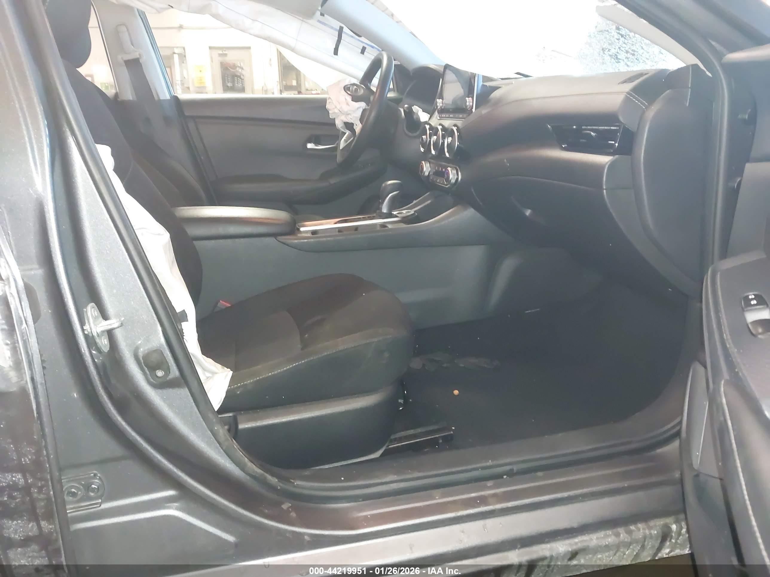 NISSAN SENTRA image 5