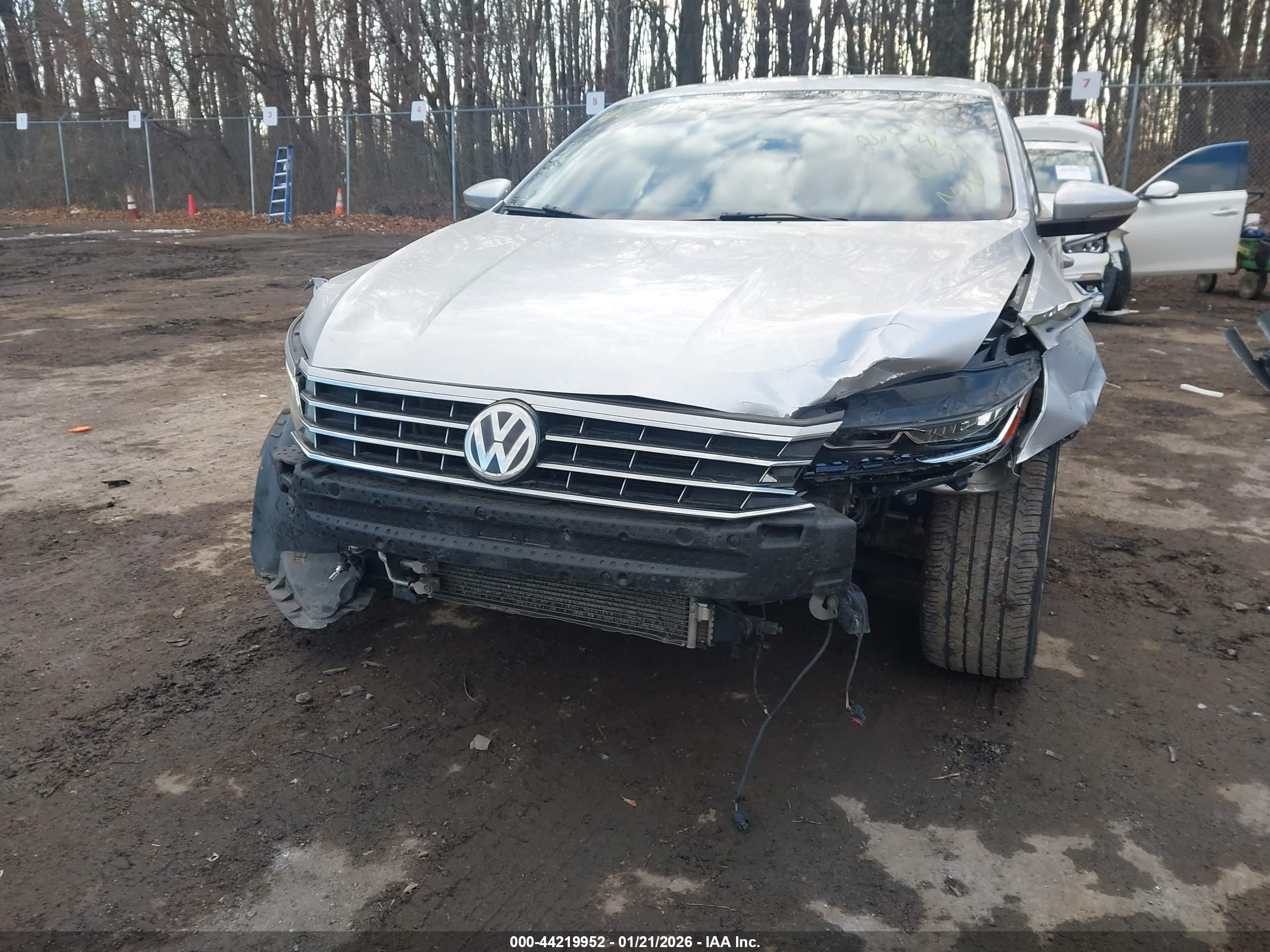 VOLKSWAGEN PASSAT image 6
