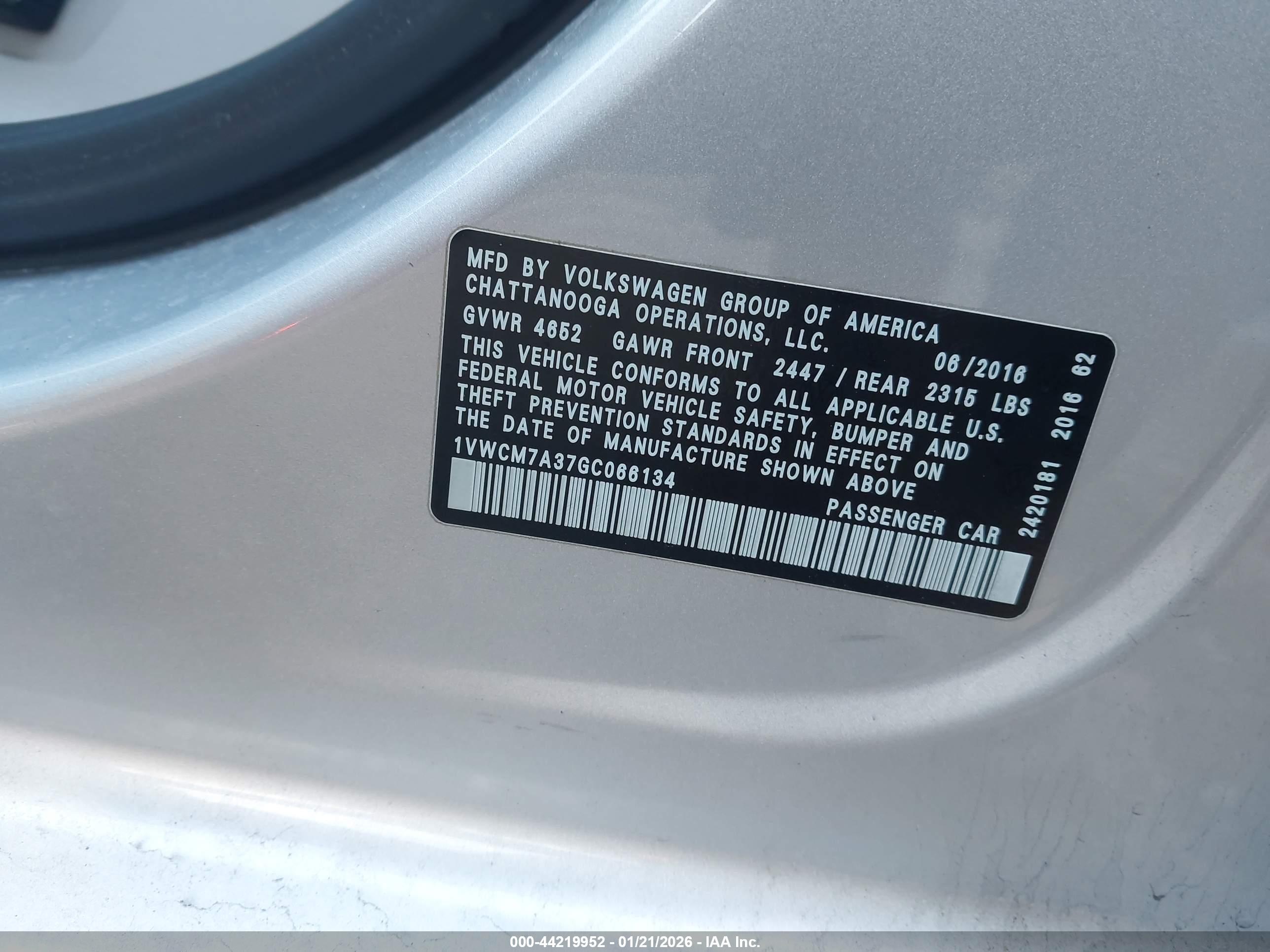 VOLKSWAGEN PASSAT image 9