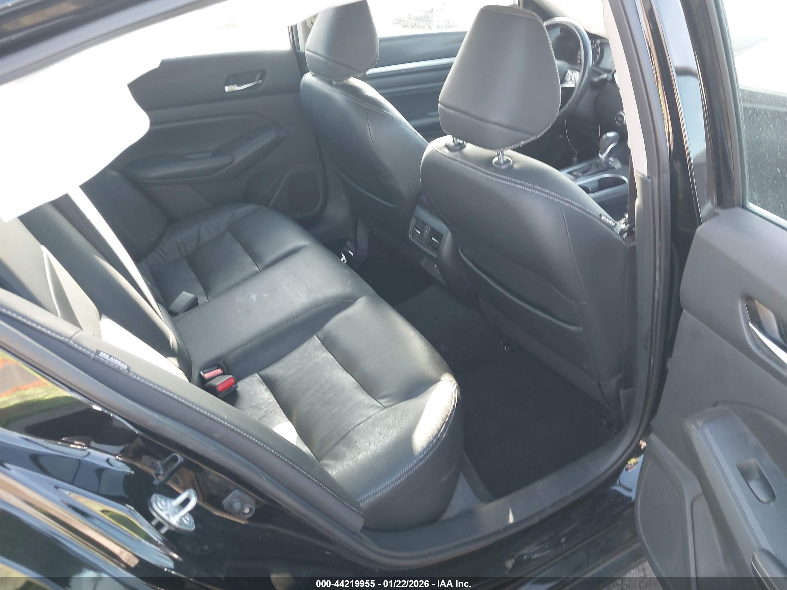 NISSAN ALTIMA image 8