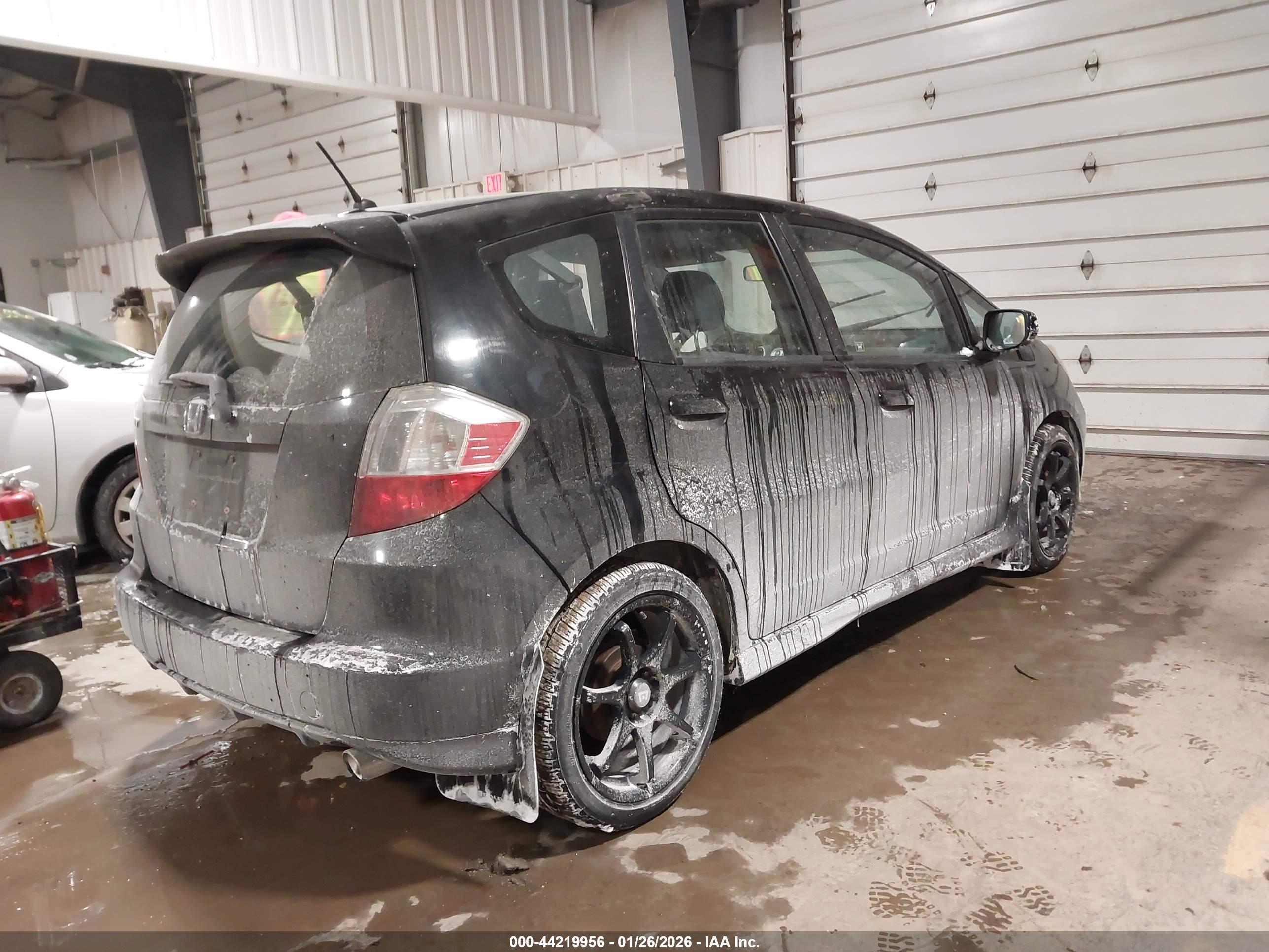 HONDA FIT image 4