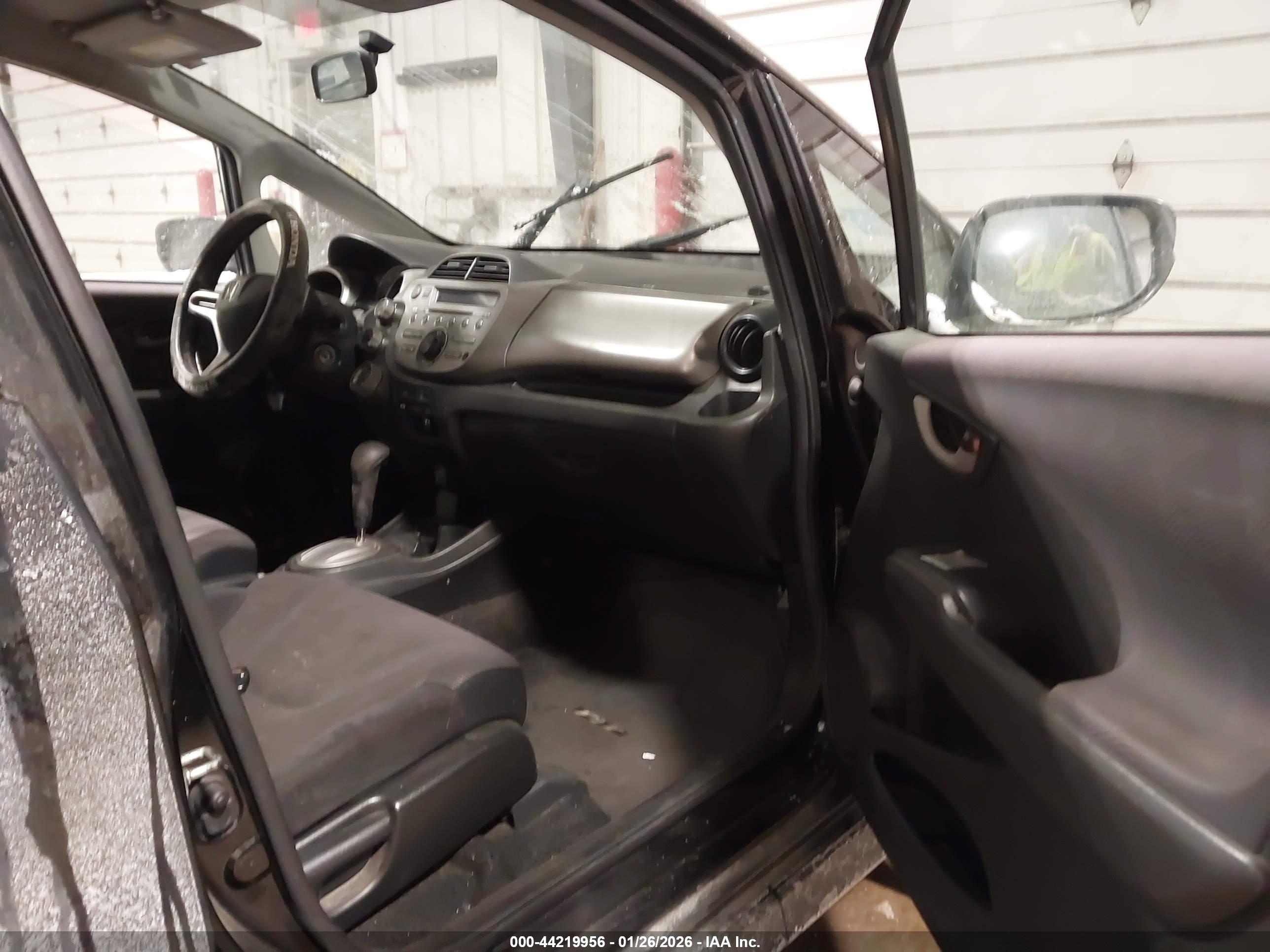 HONDA FIT image 5