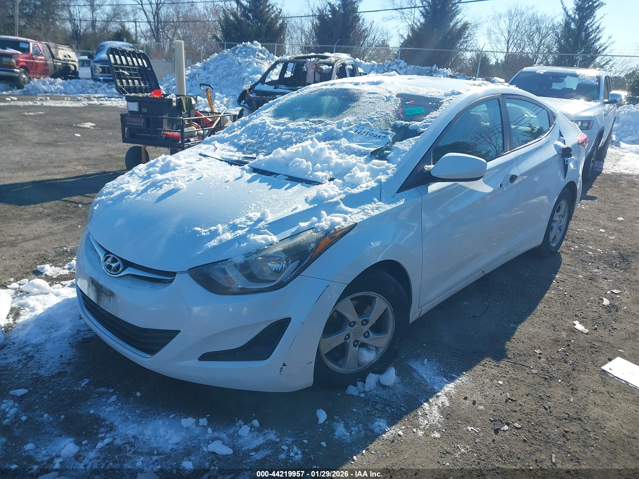 HYUNDAI ELANTRA image 2