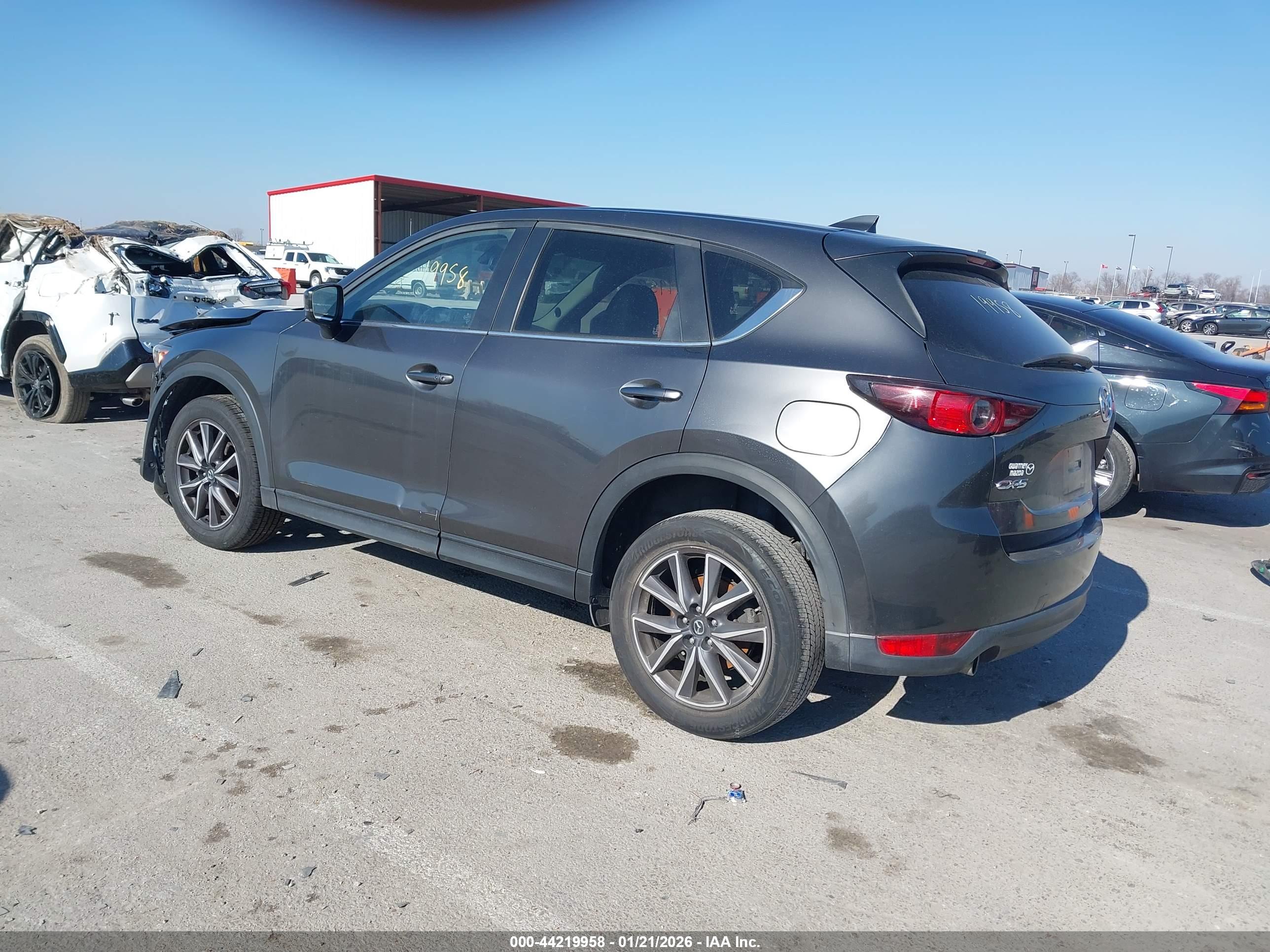 MAZDA CX-5 image 3