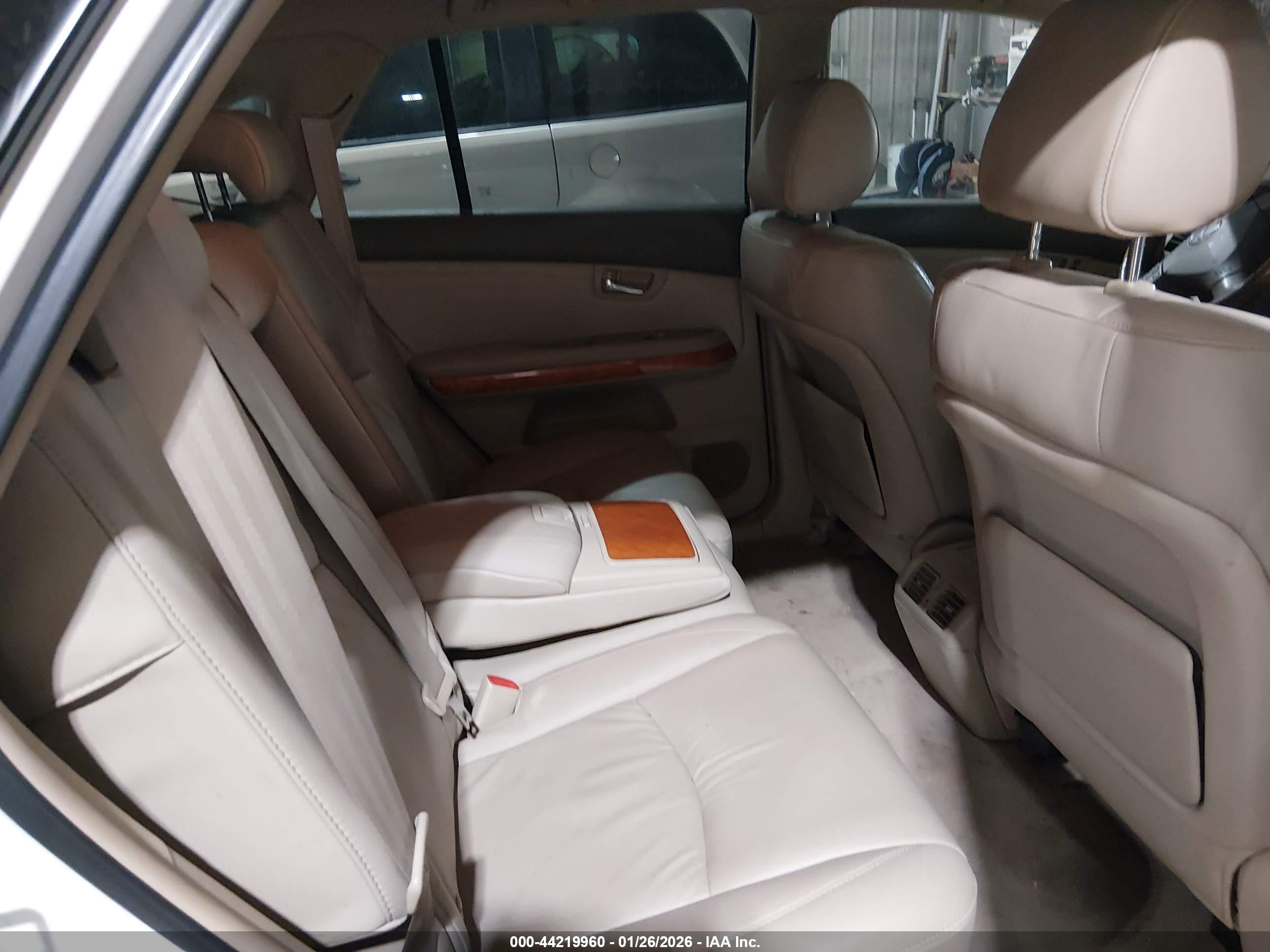 LEXUS RX image 8