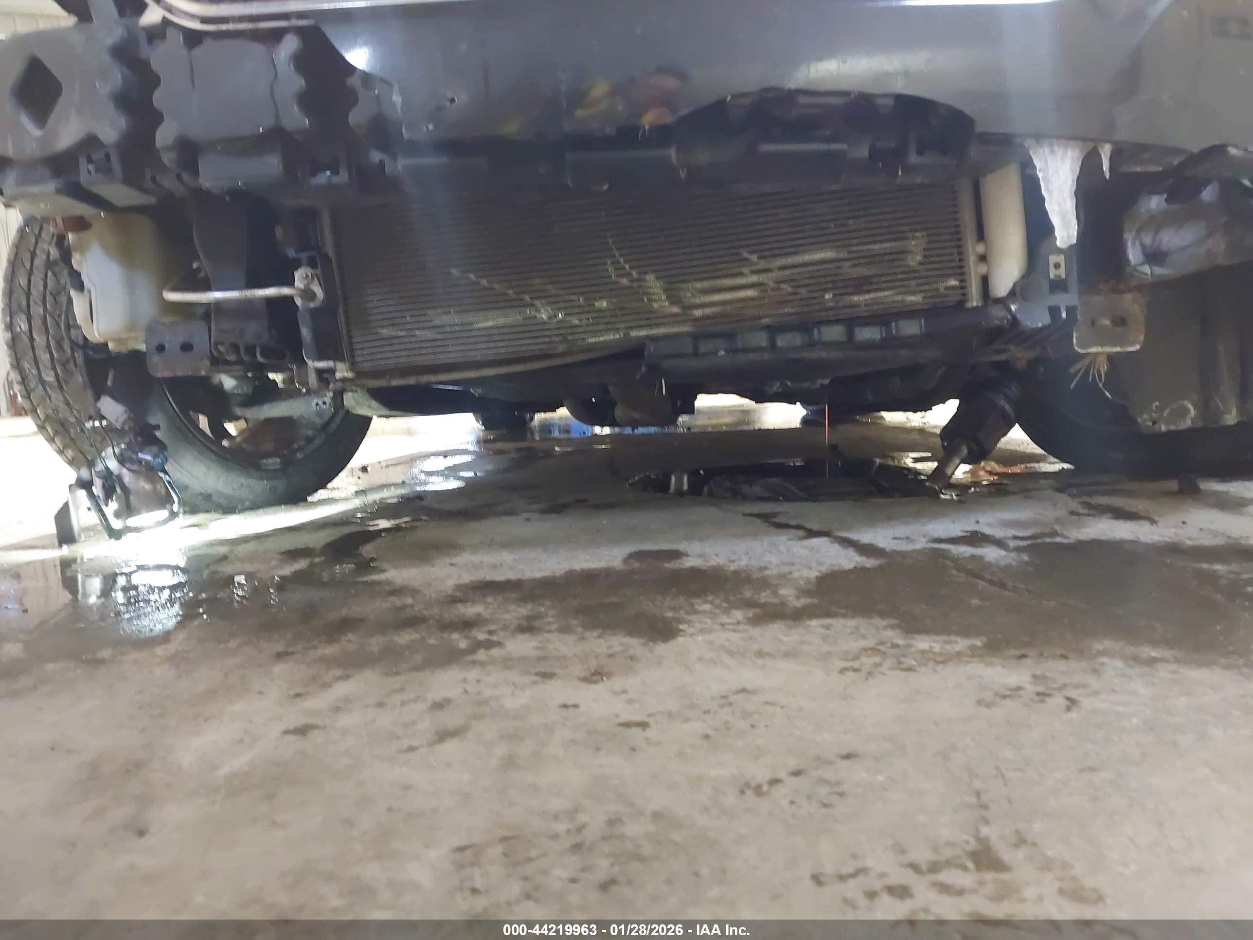FORD TAURUS image 6