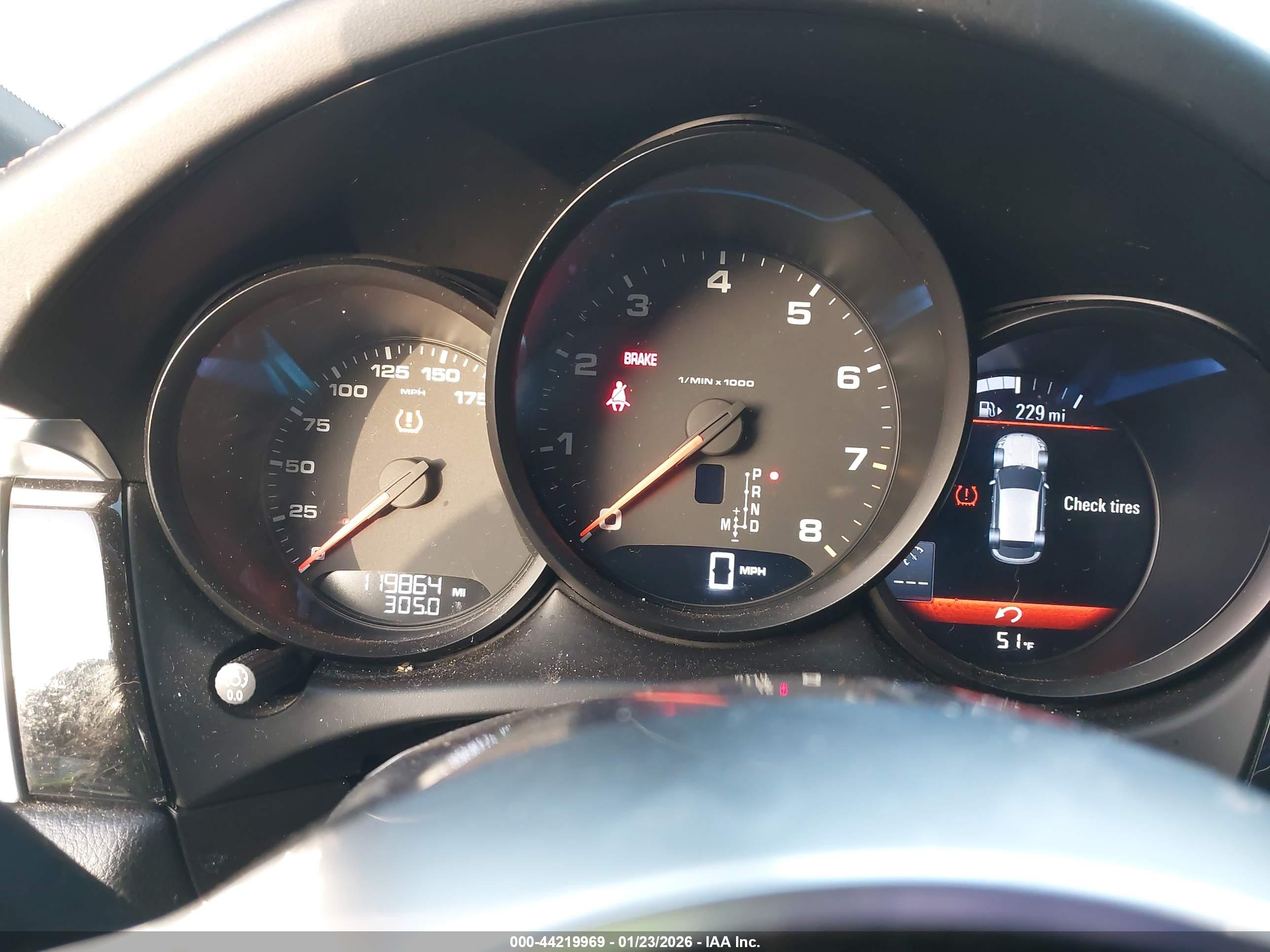 PORSCHE MACAN image 7