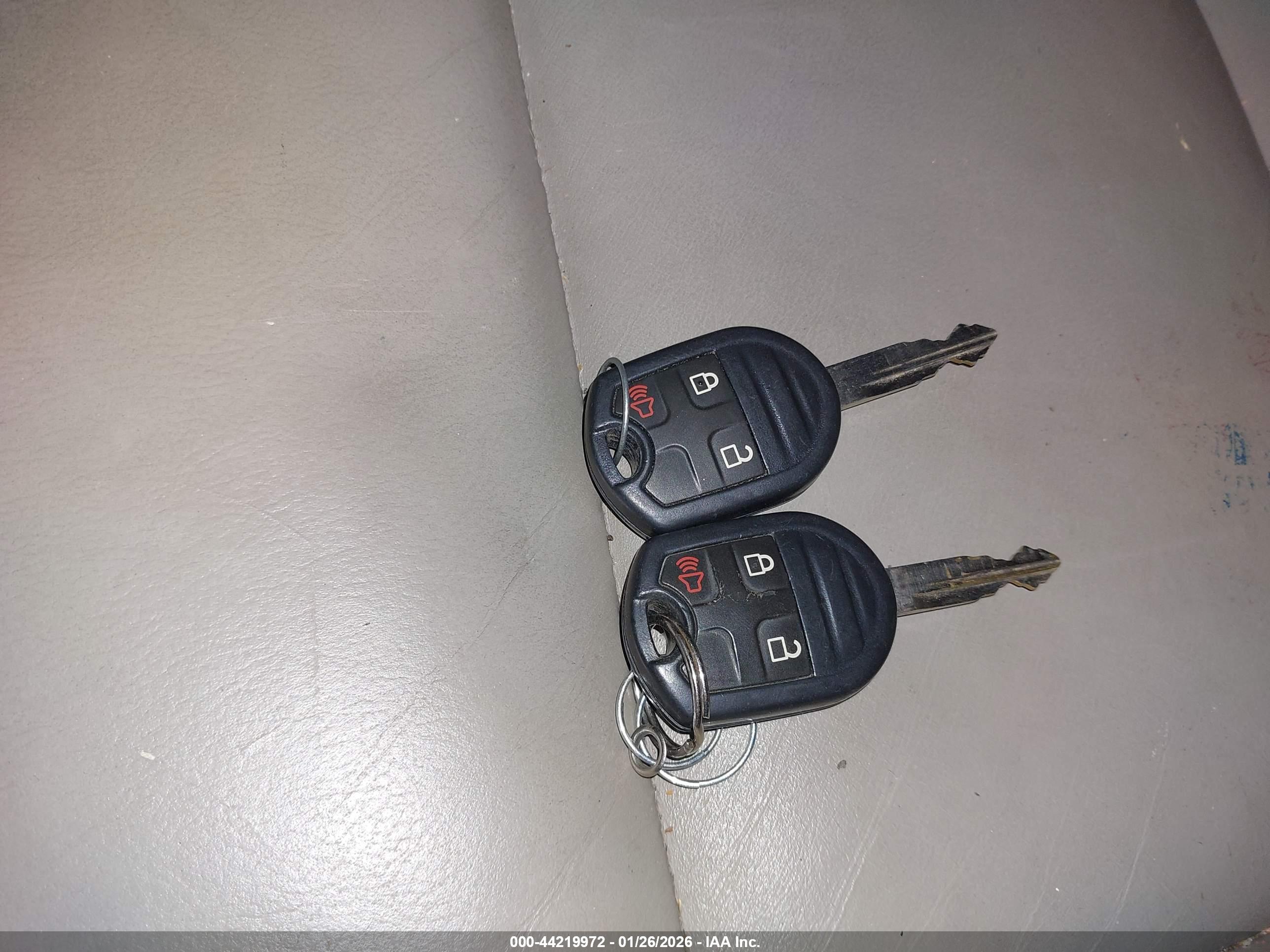 FORD EXPLORER image 11