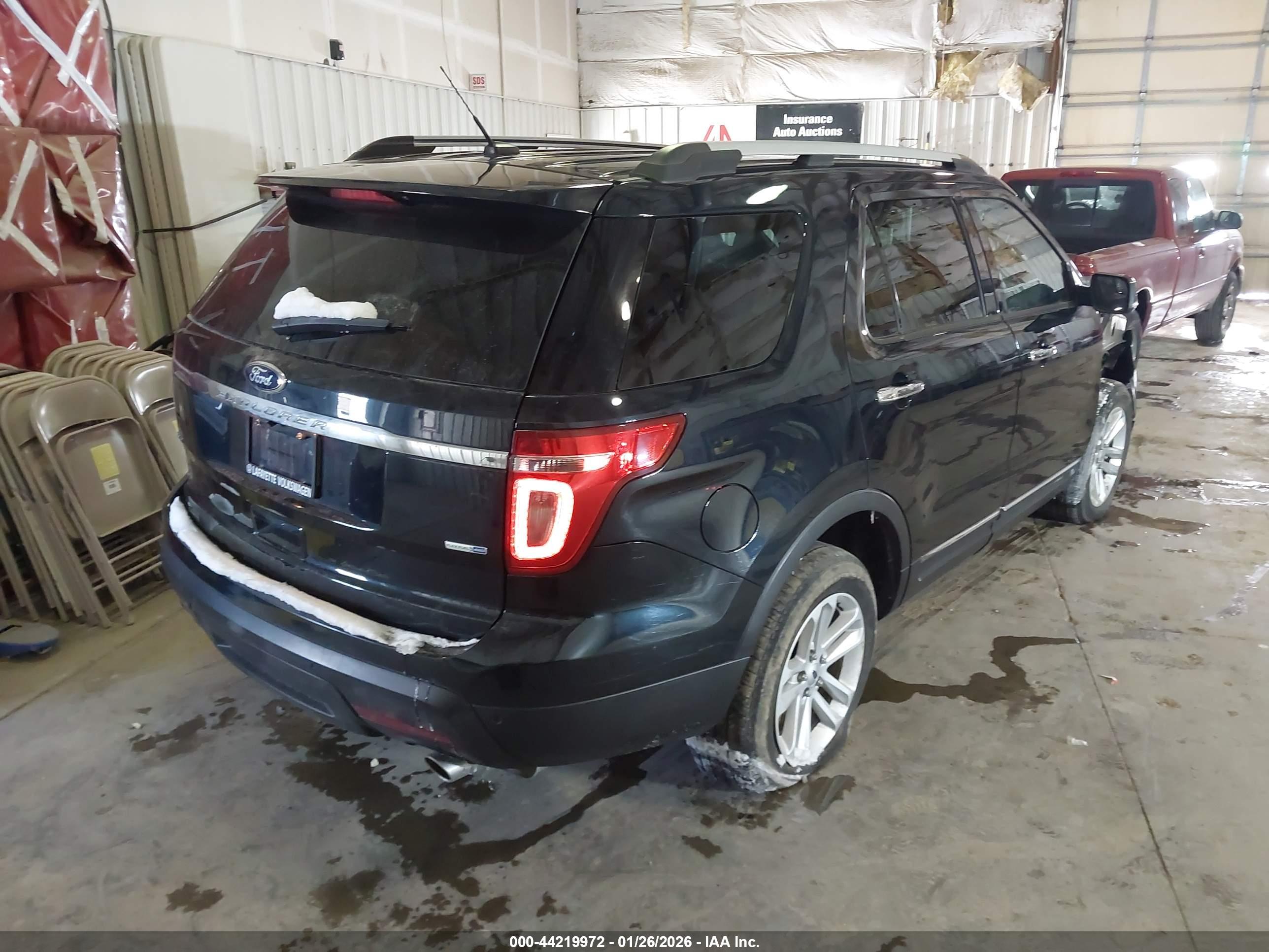 FORD EXPLORER image 4