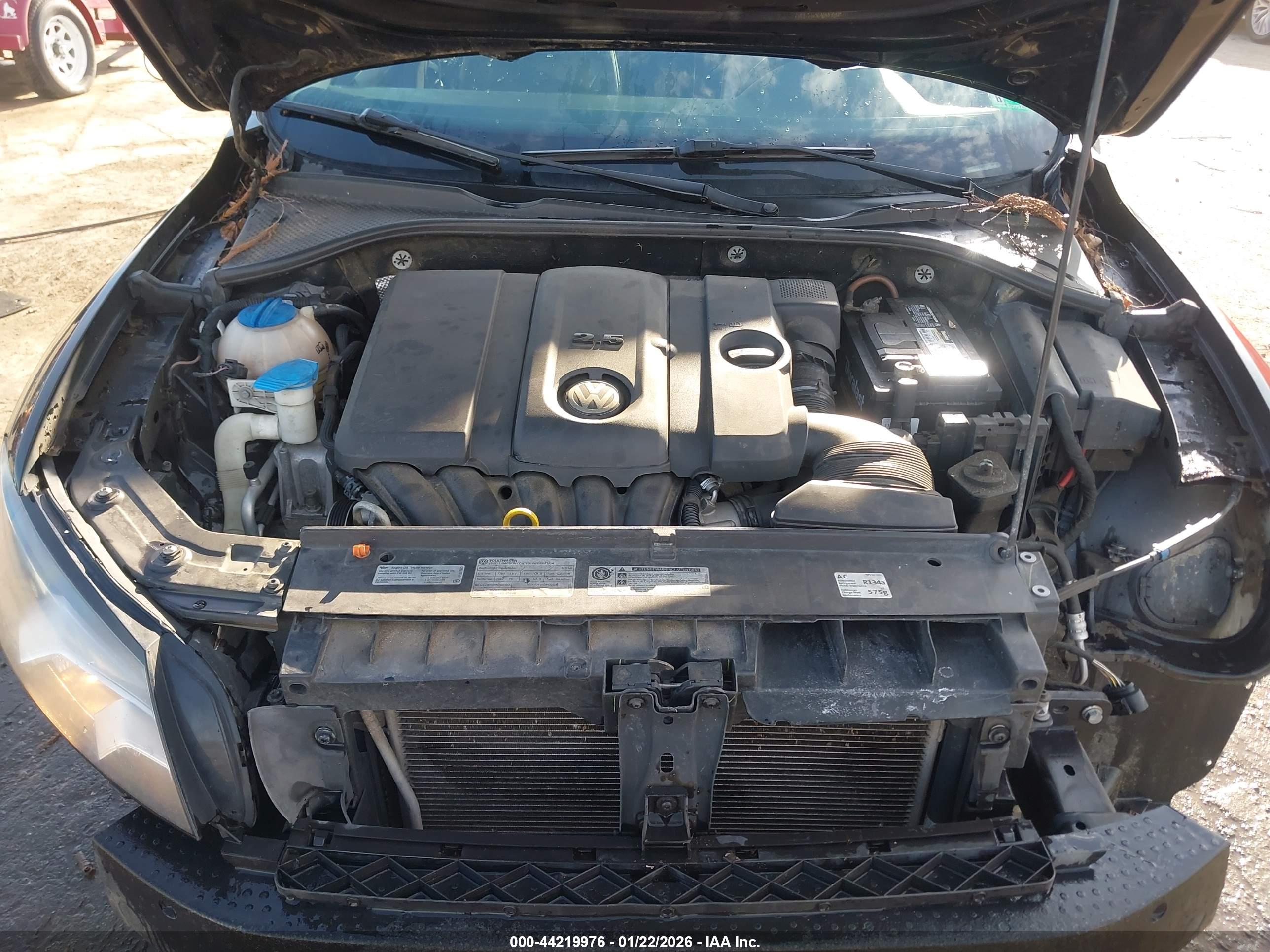 VOLKSWAGEN PASSAT image 10