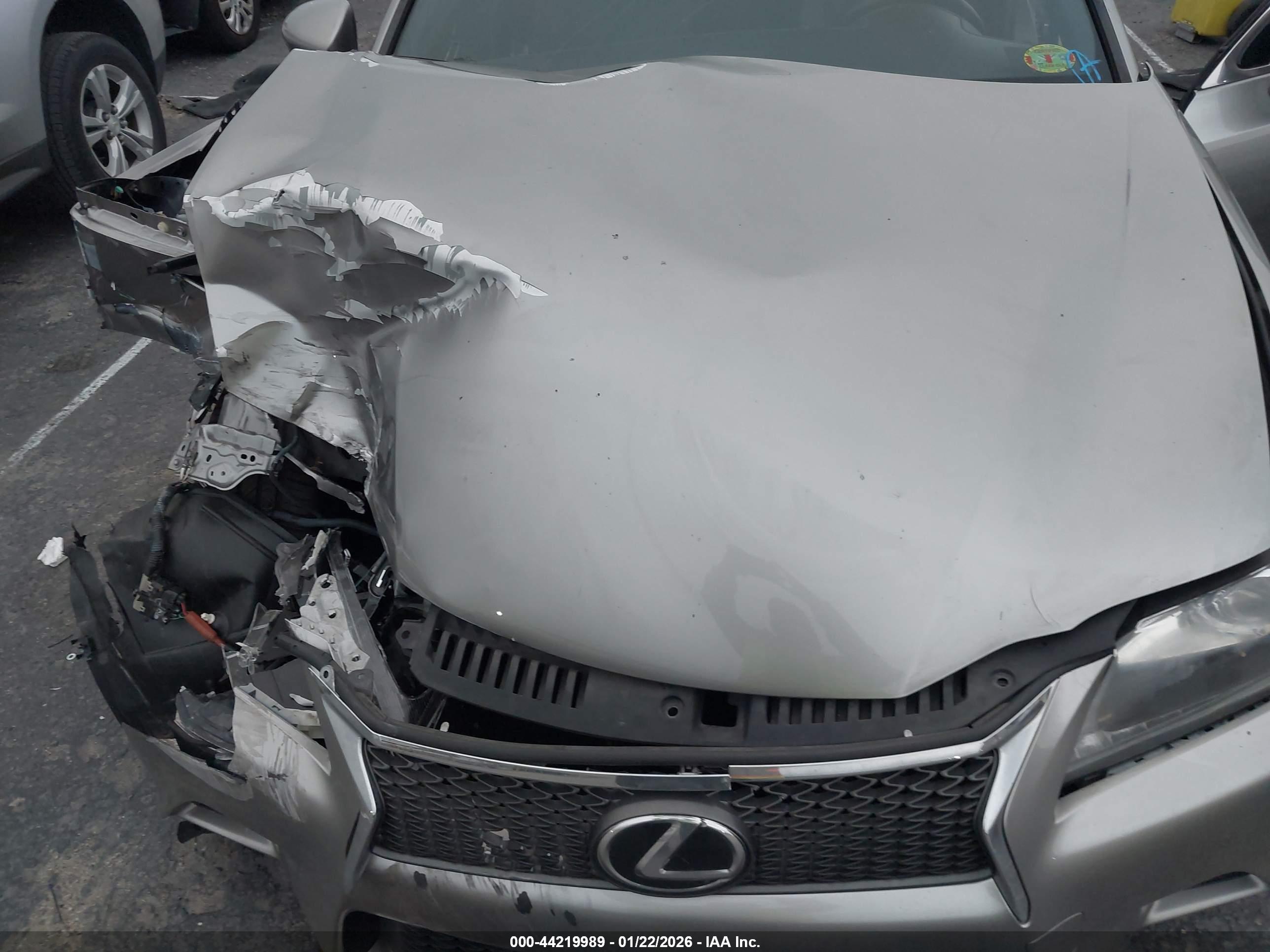 LEXUS GS image 10
