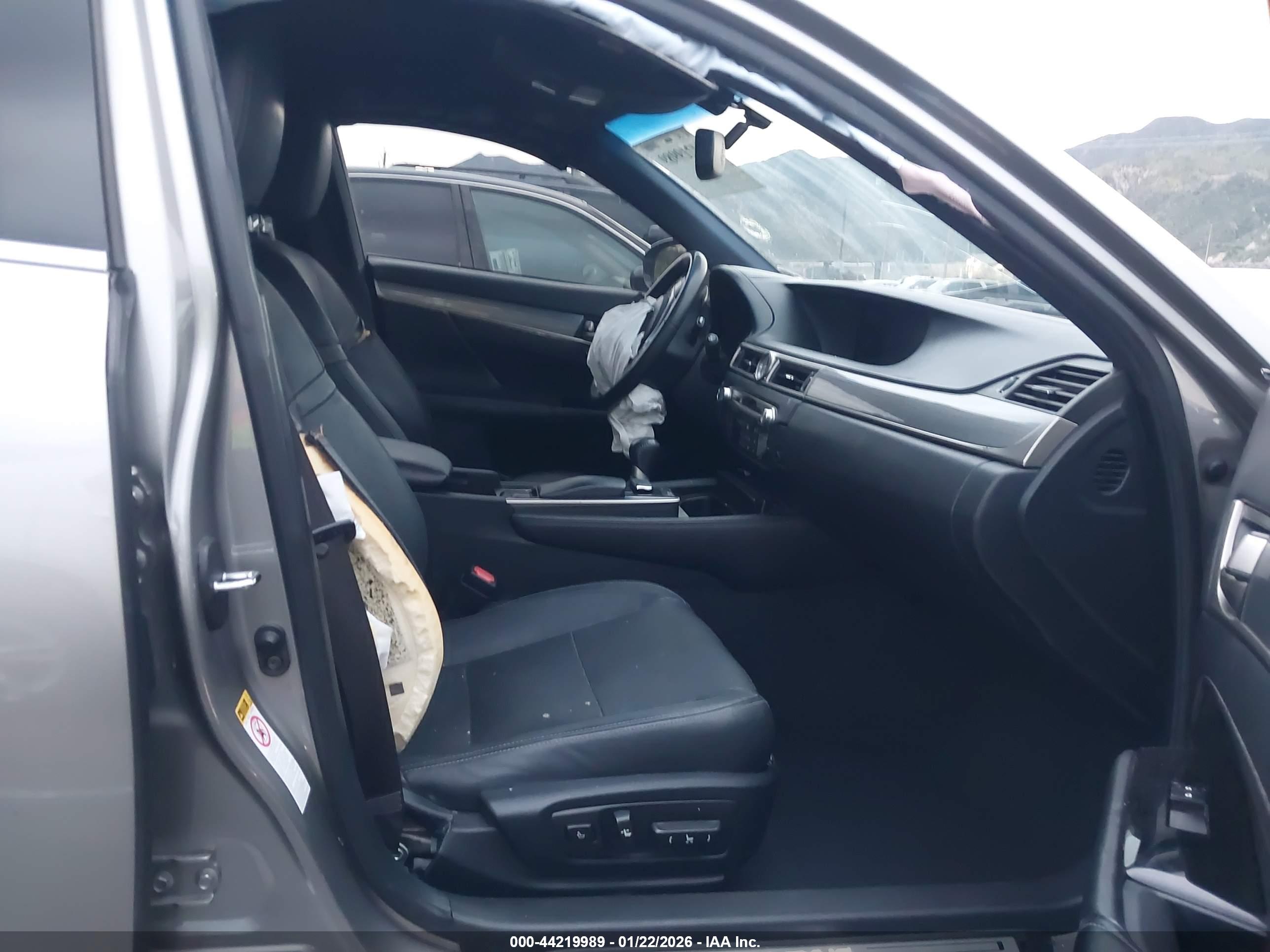 LEXUS GS image 5
