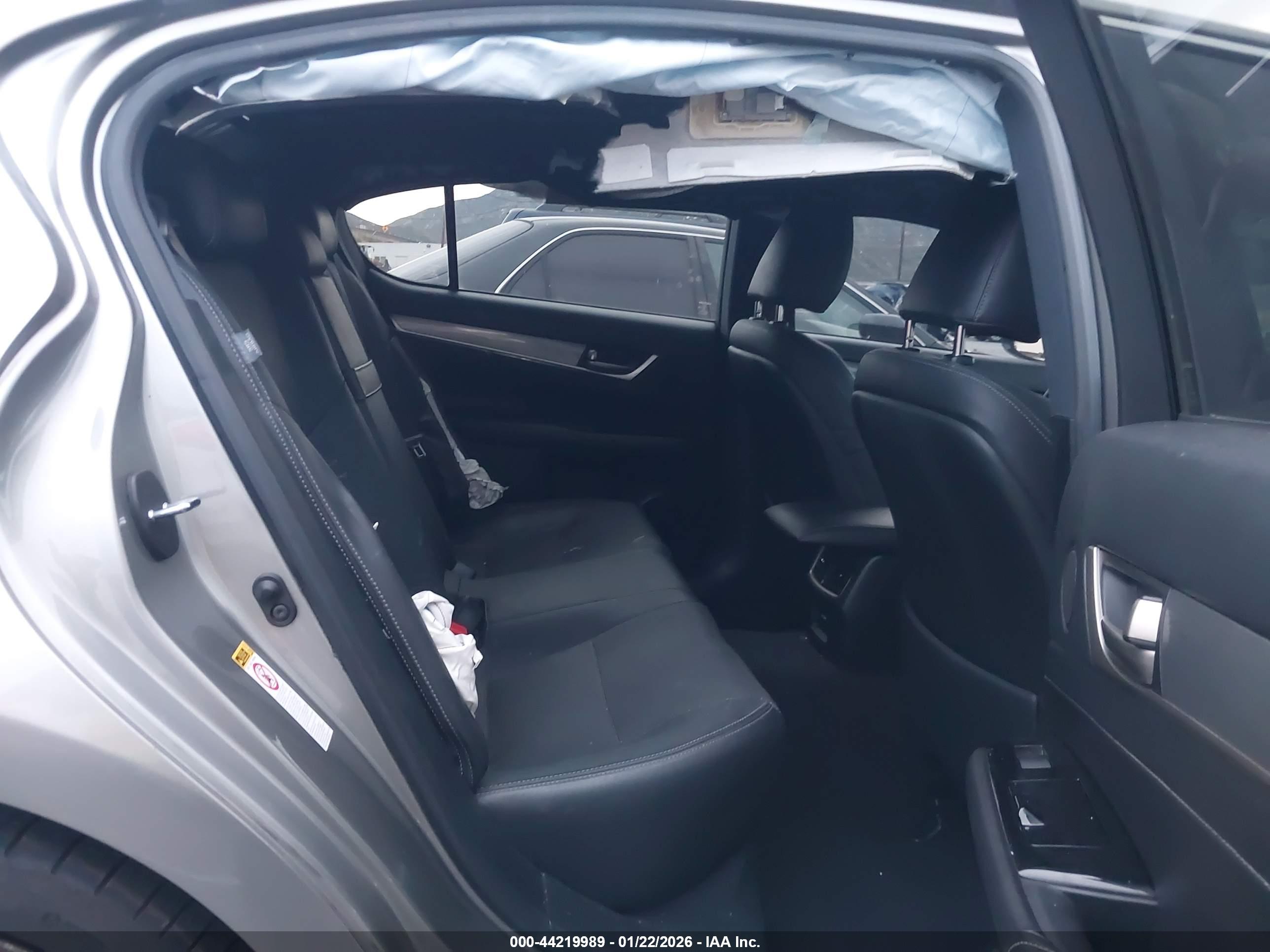 LEXUS GS image 8
