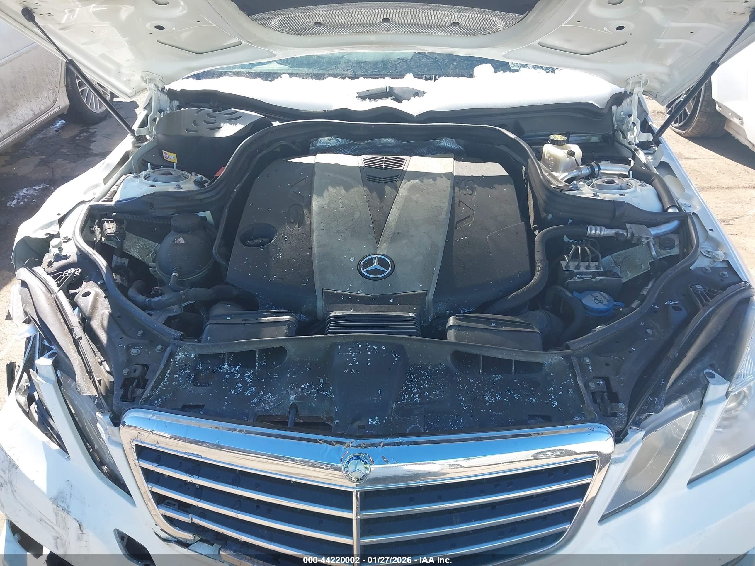 MERCEDES-BENZ E image 10