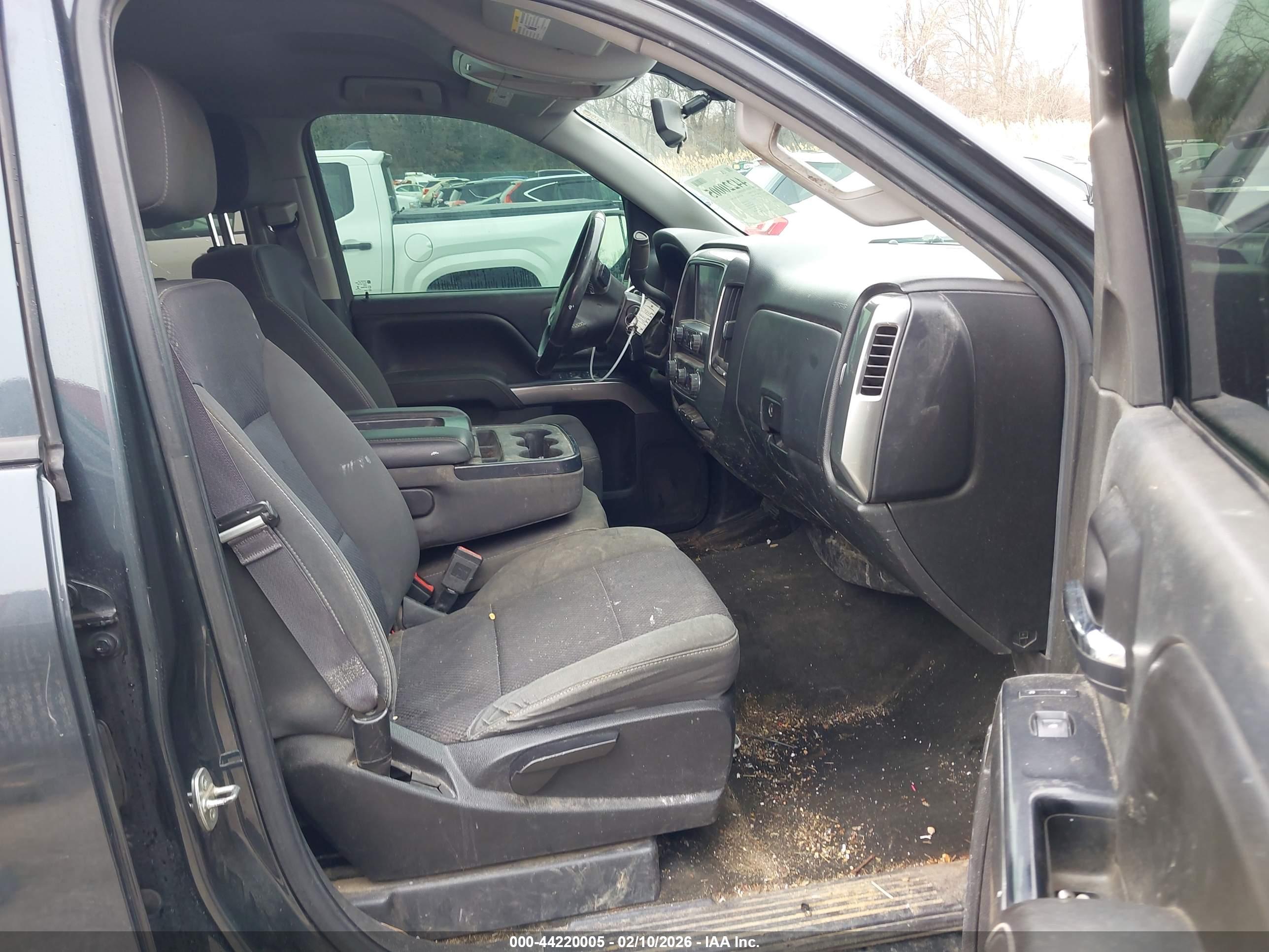 CHEVROLET SILVERADO image 5