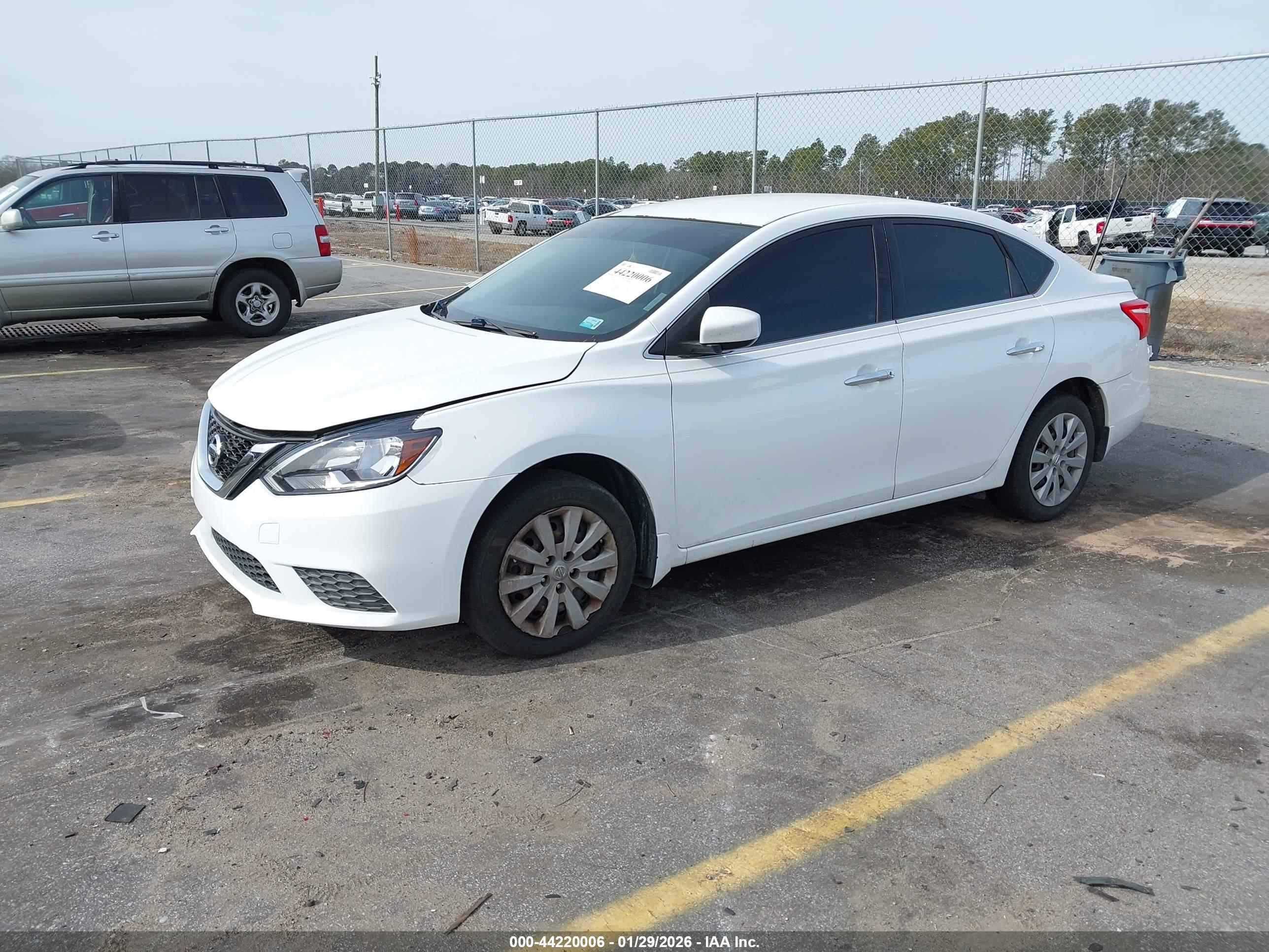 NISSAN SENTRA image 2