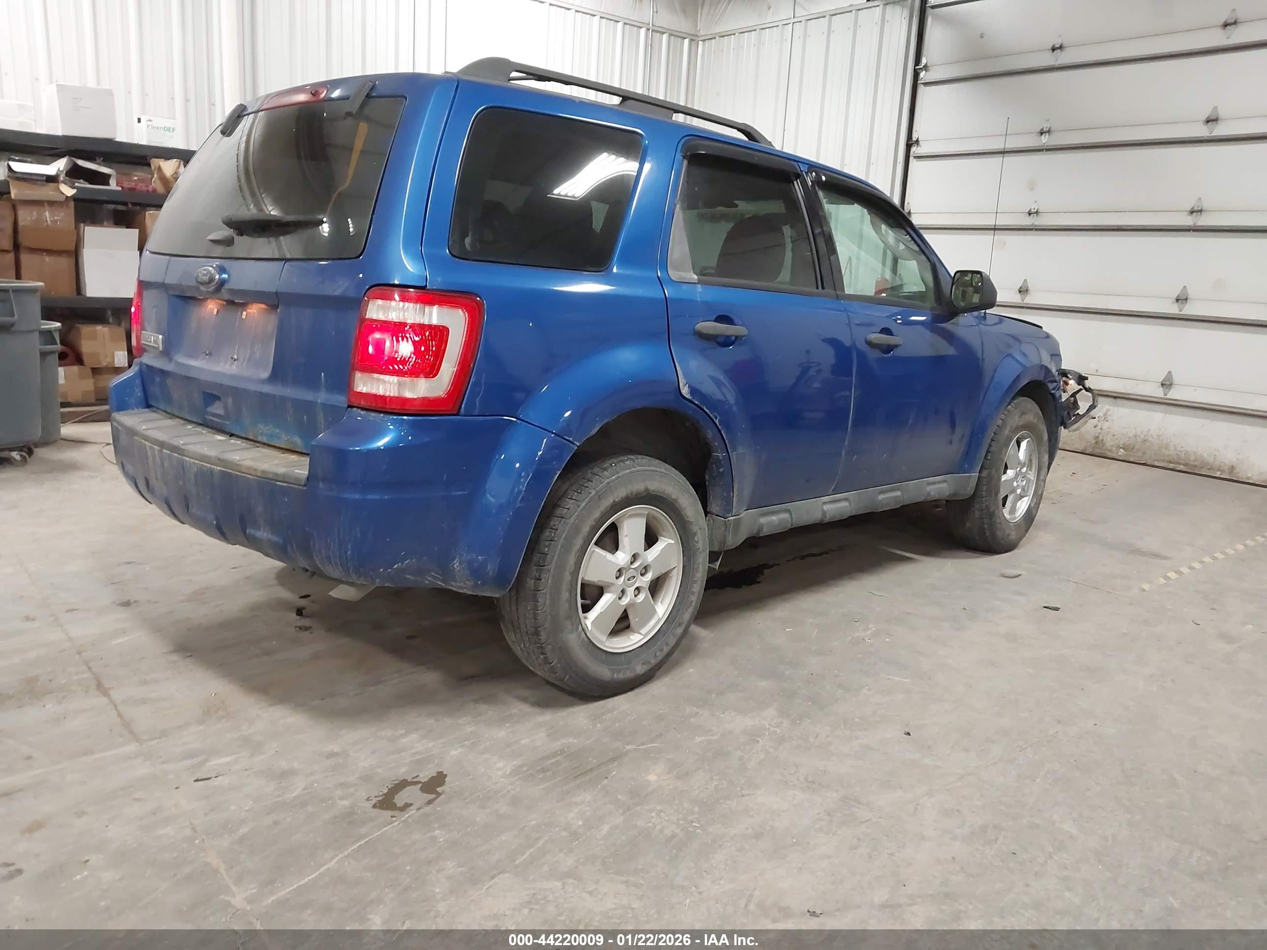 FORD ESCAPE image 4