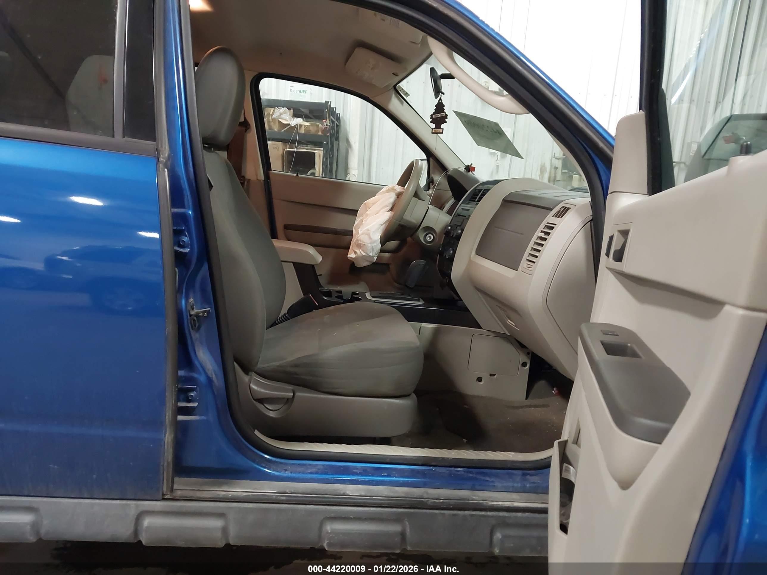 FORD ESCAPE image 5