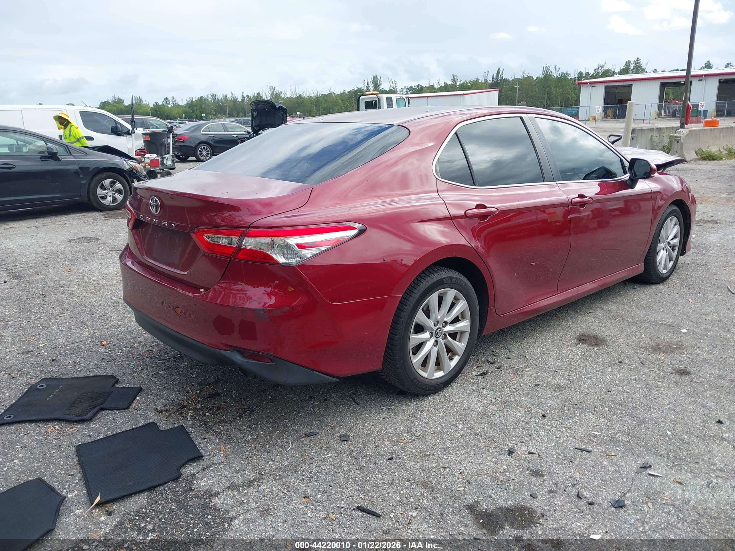 TOYOTA CAMRY image 4