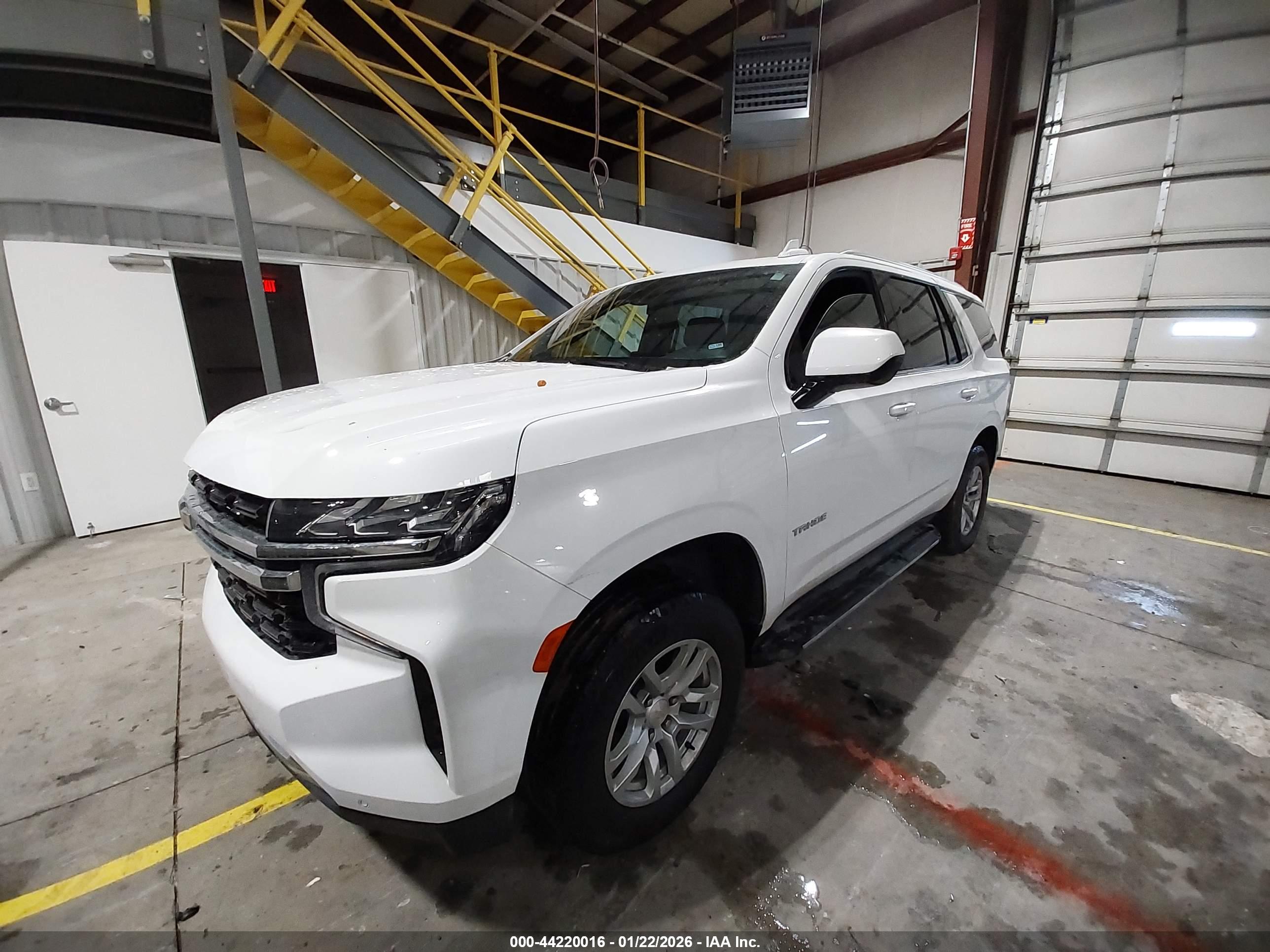 CHEVROLET TAHOE image 2